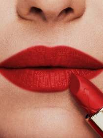 Помада зволожуюча Colour Elixir Moisture Lipstick MAX FACTOR модель 3614227902121 Помада зволожуюча Colour Elixir Moisture Lipstick MAX FACTOR модель 3614227902121 Фото