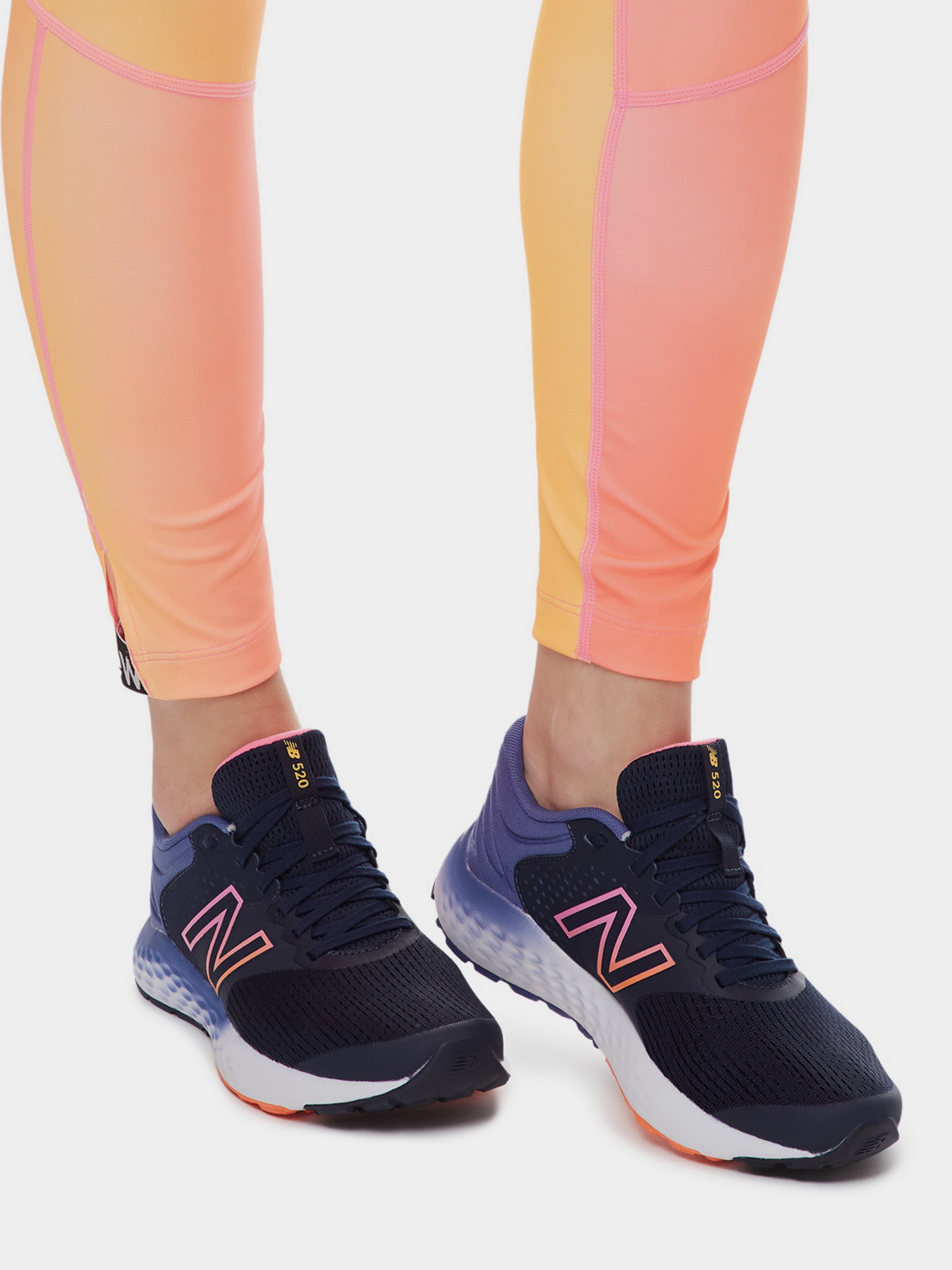 Кросівки для бігу New Balance 520 модель W520HE7 Фото