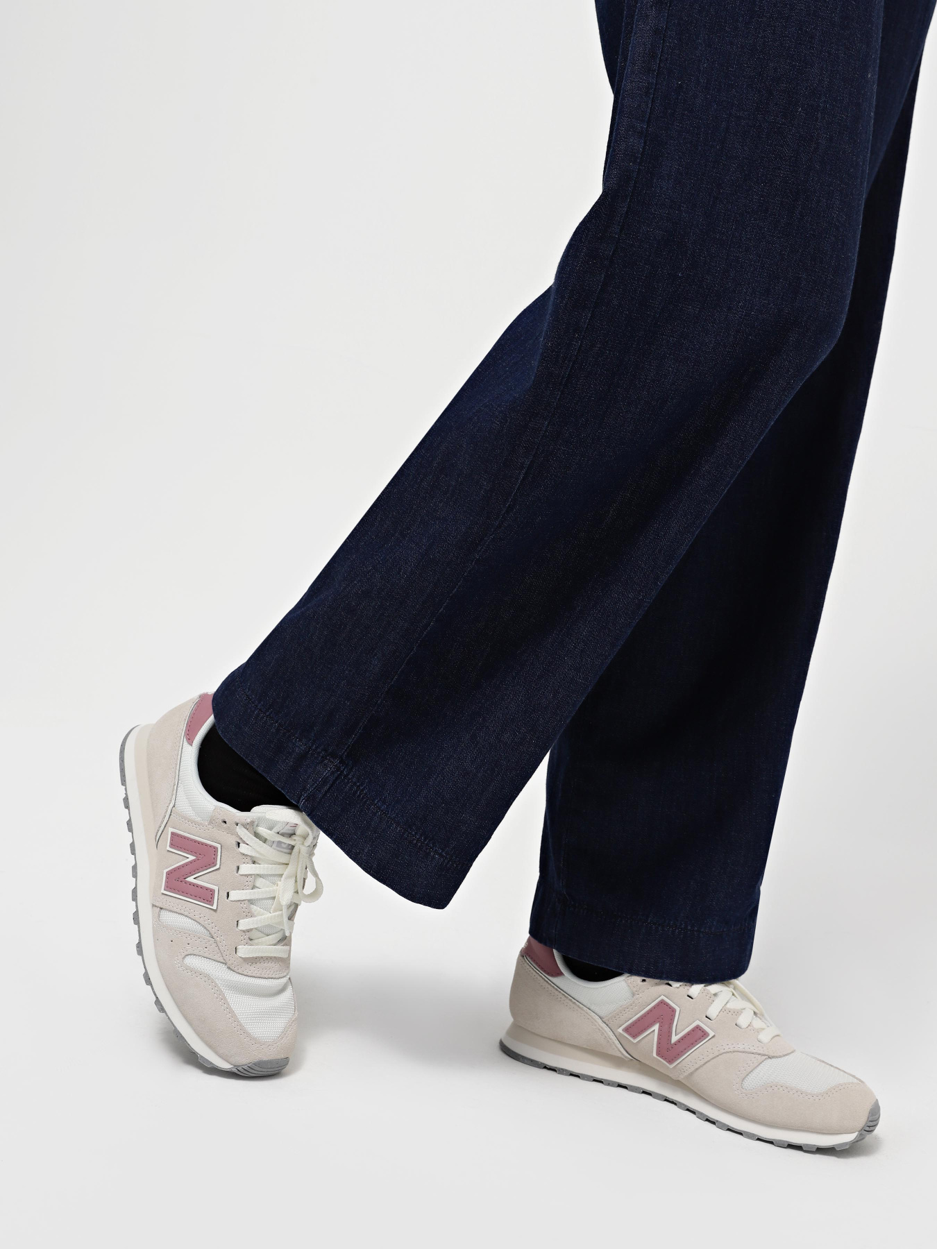 Кроссовки повседневные New Balance 373 модель WL373OK2 Фото