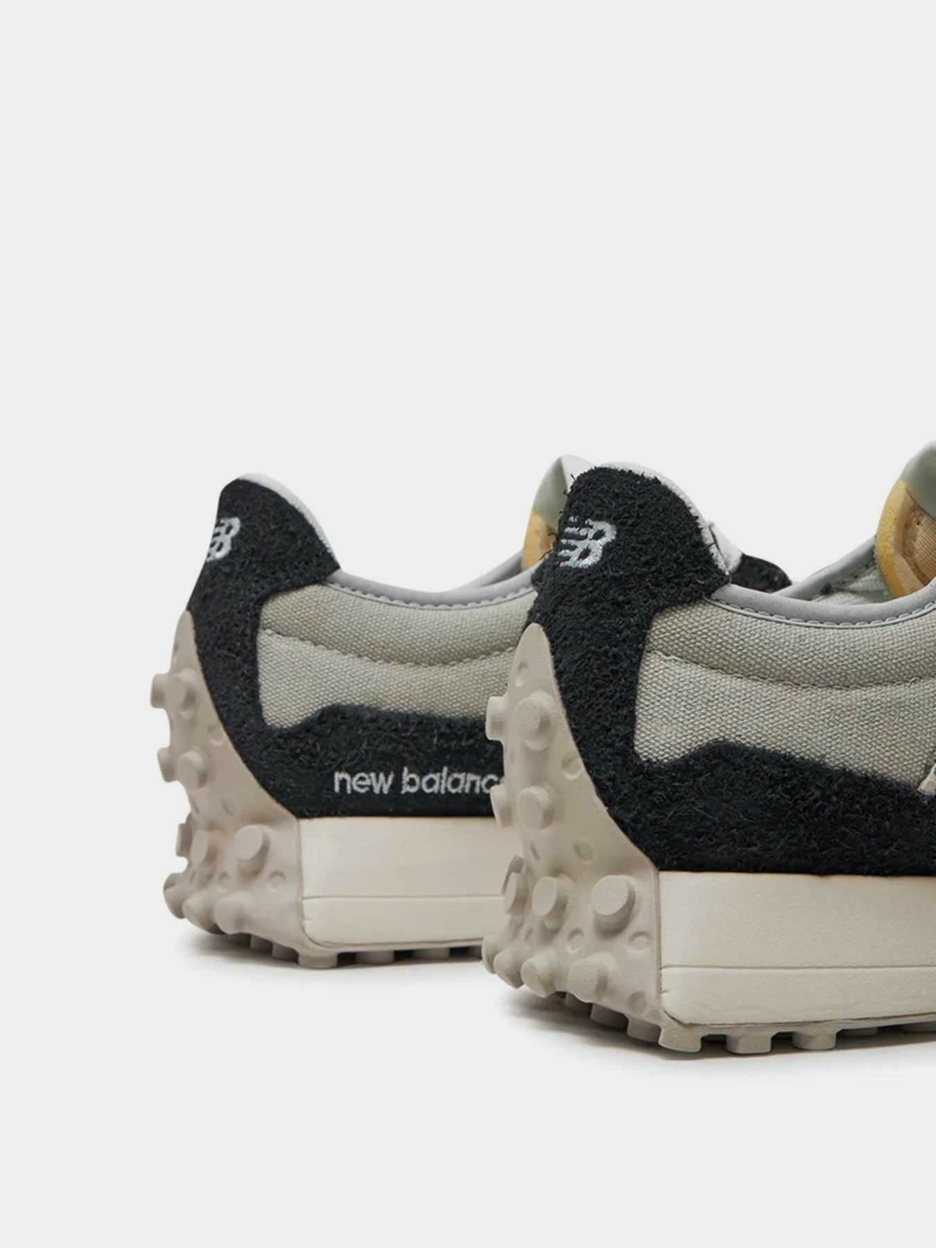 Кросівки повсякденні New Balance 327 модель WS327AP Фото