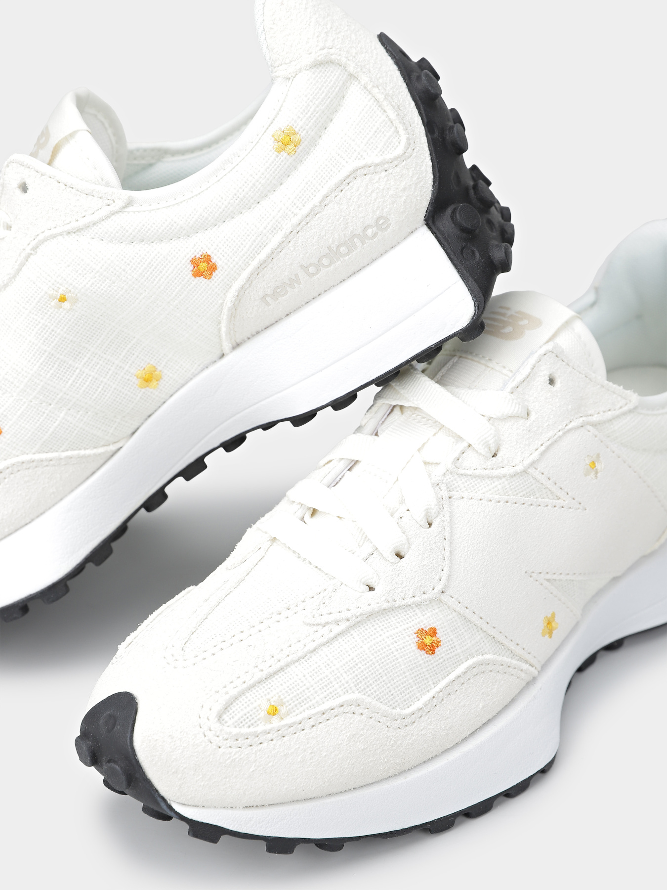 Кроссовки повседневные New Balance 327 модель WS327DCA Фото