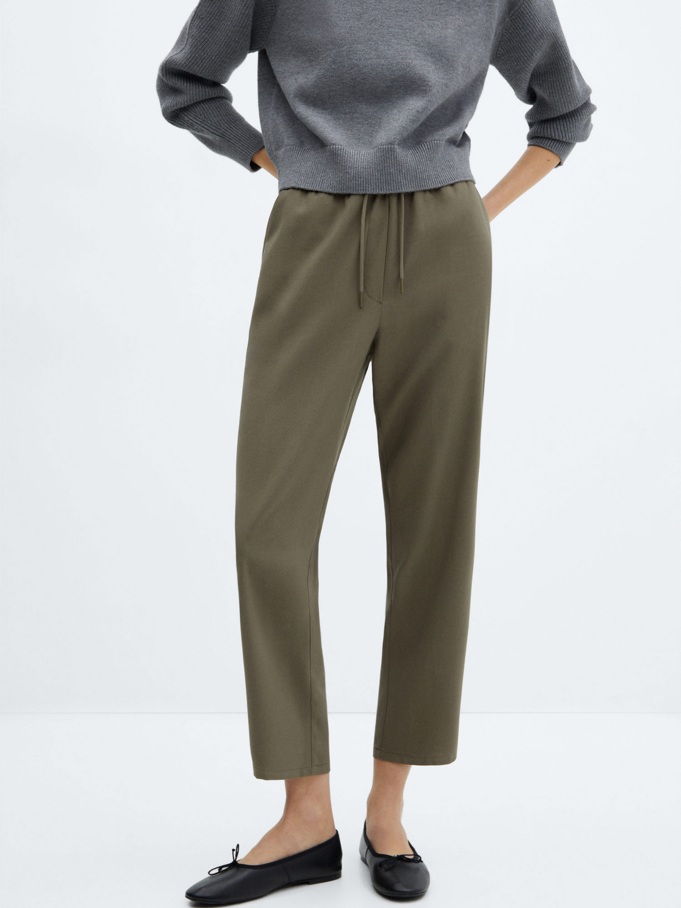 Повсякденні штани MANGO Fluido модель 67085723_37 Фото