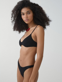 Верх купальника MANGO Solene модель 67006749_99 Верх купальника MANGO Solene модель 67006749_99 Фото