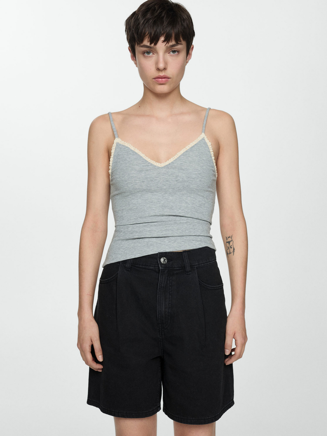 Джинсовые шорты MANGO Marina модель 67017131_TN Фото