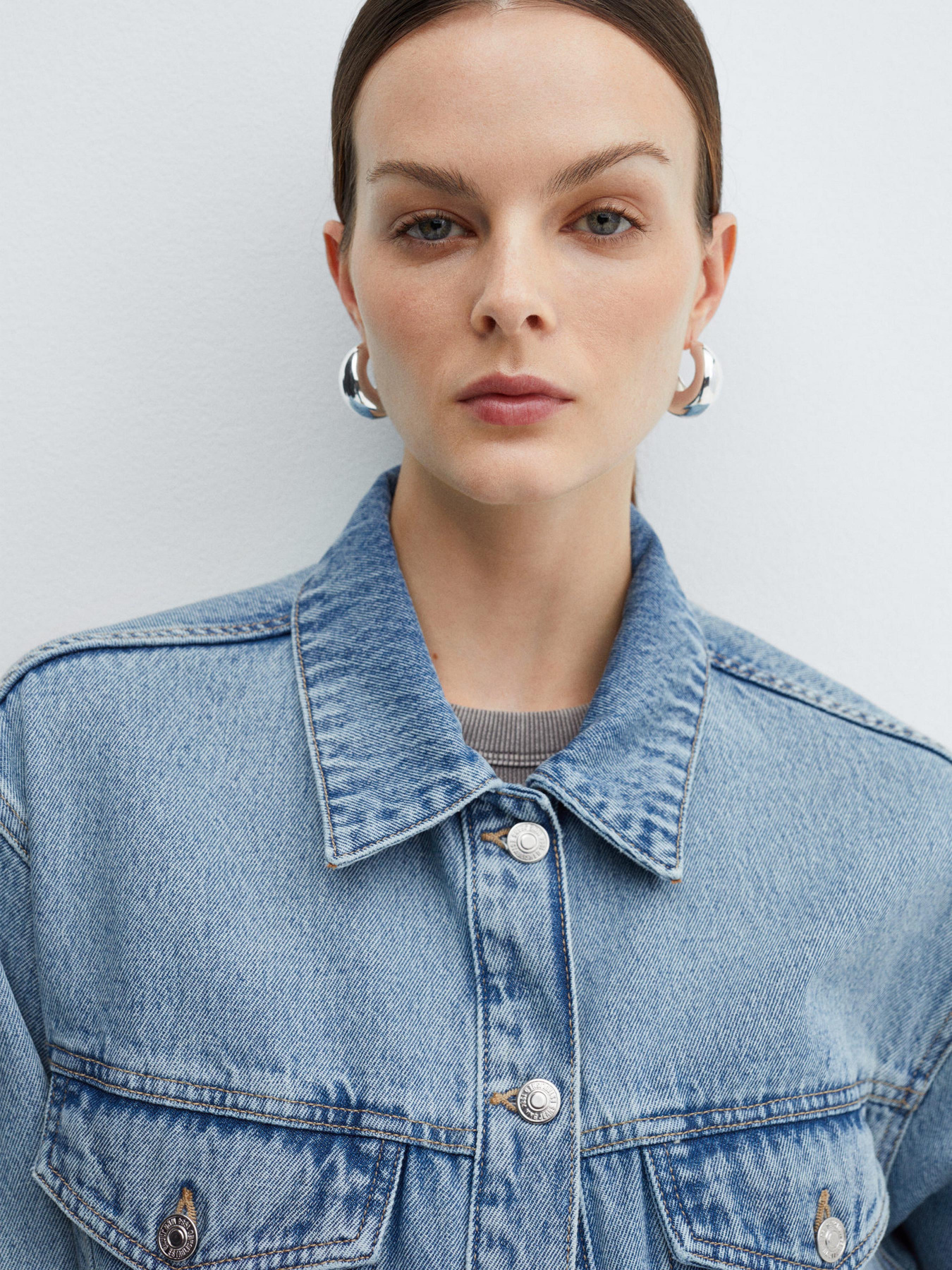 Джинсовая куртка MANGO Alaia модель 67076328_TC Фото