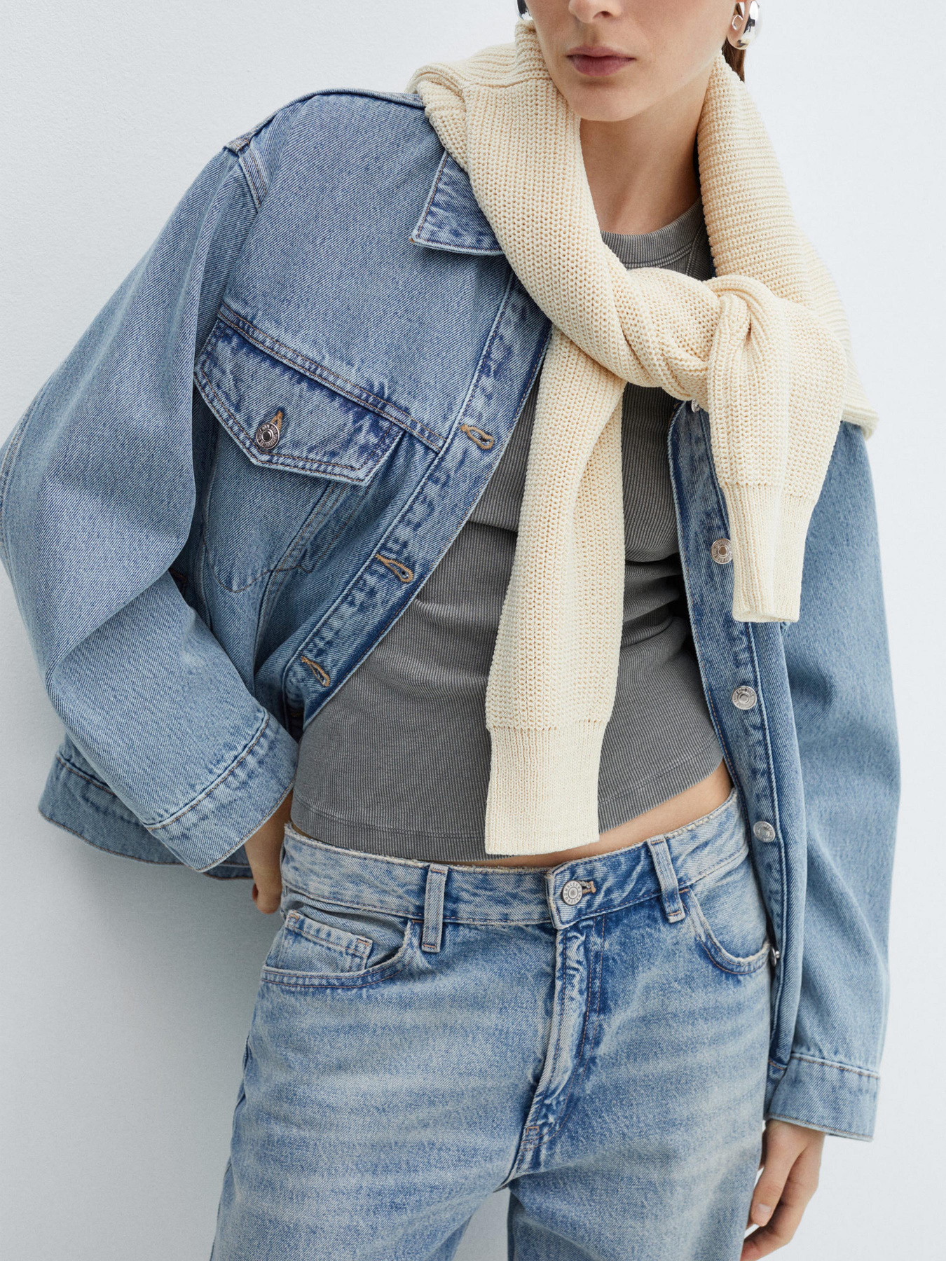 Джинсовая куртка MANGO Alaia модель 67076328_TC Джинсовая куртка MANGO Alaia модель 67076328_TC Фото