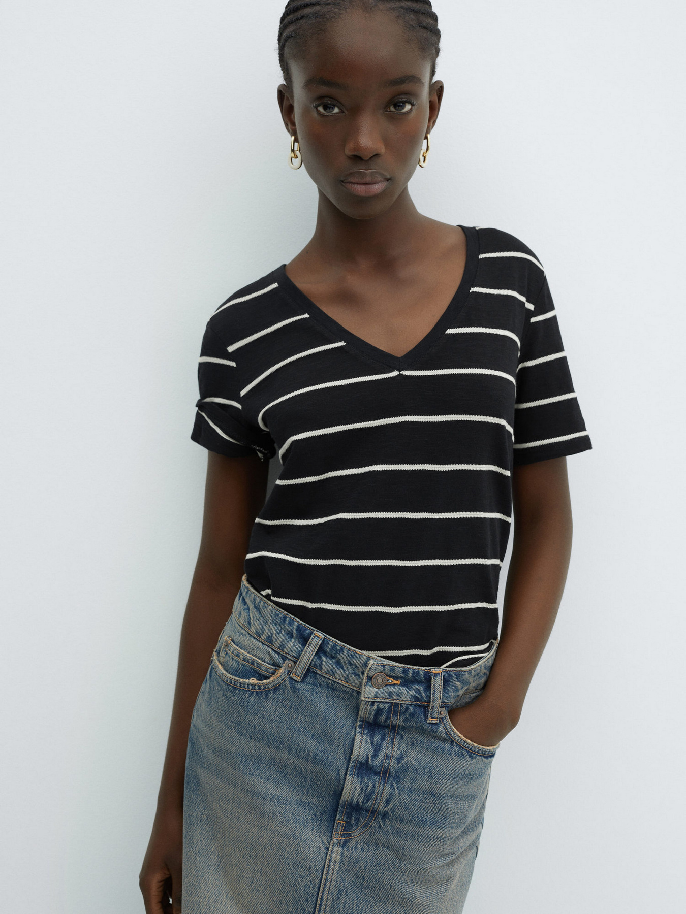 Футболка MANGO Linda модель 67096026_99 Фото