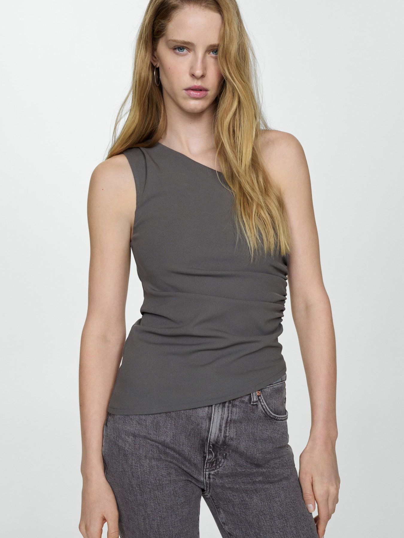 Джинсы мом MANGO модель 67030674_TU Фото