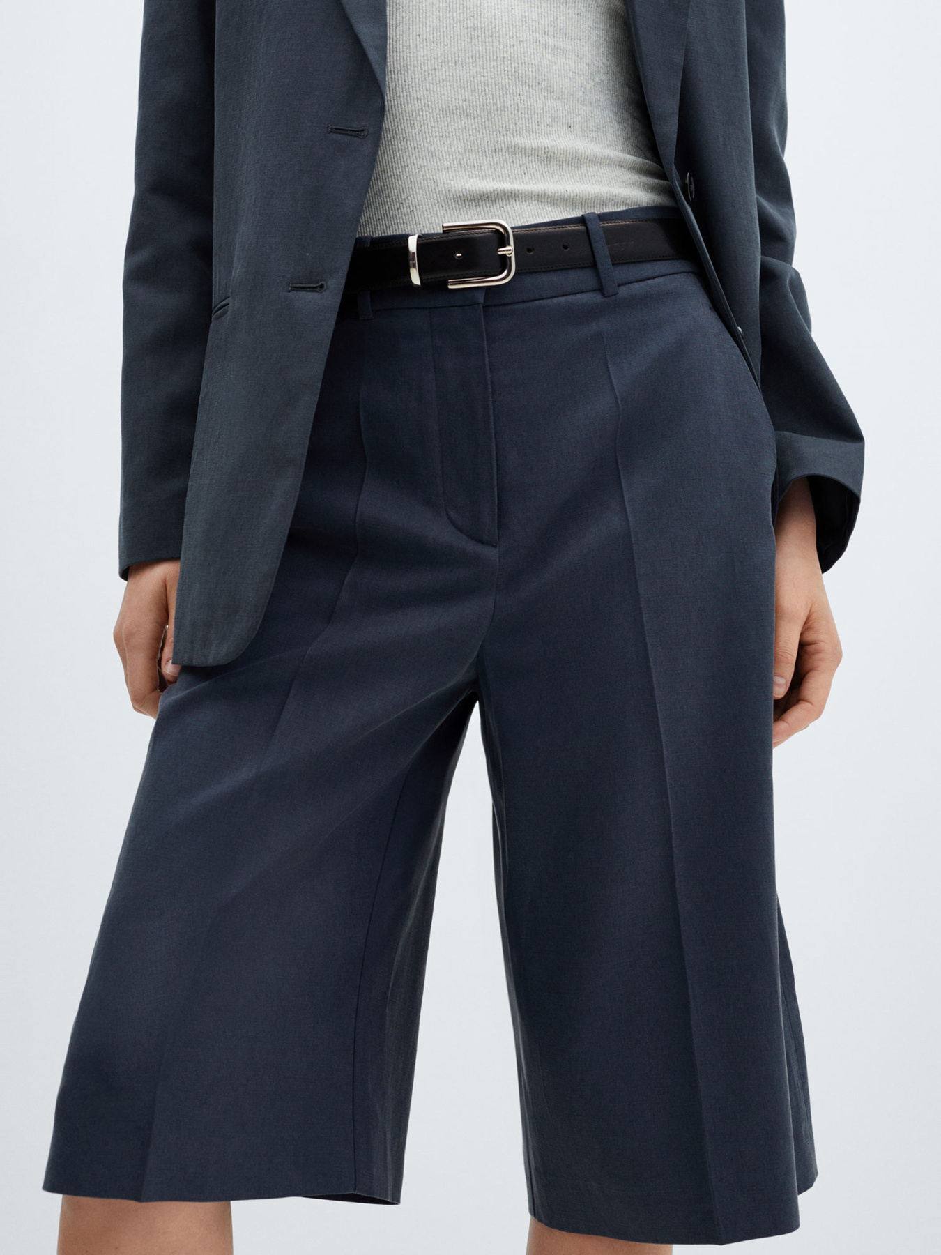 Шорти MANGO модель 67066741_59 Фото