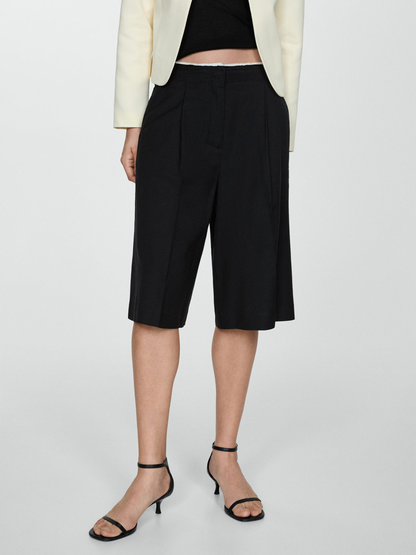 Повсякденні шорти MANGO модель 67087136_99 Повсякденні шорти MANGO модель 67087136_99 Фото