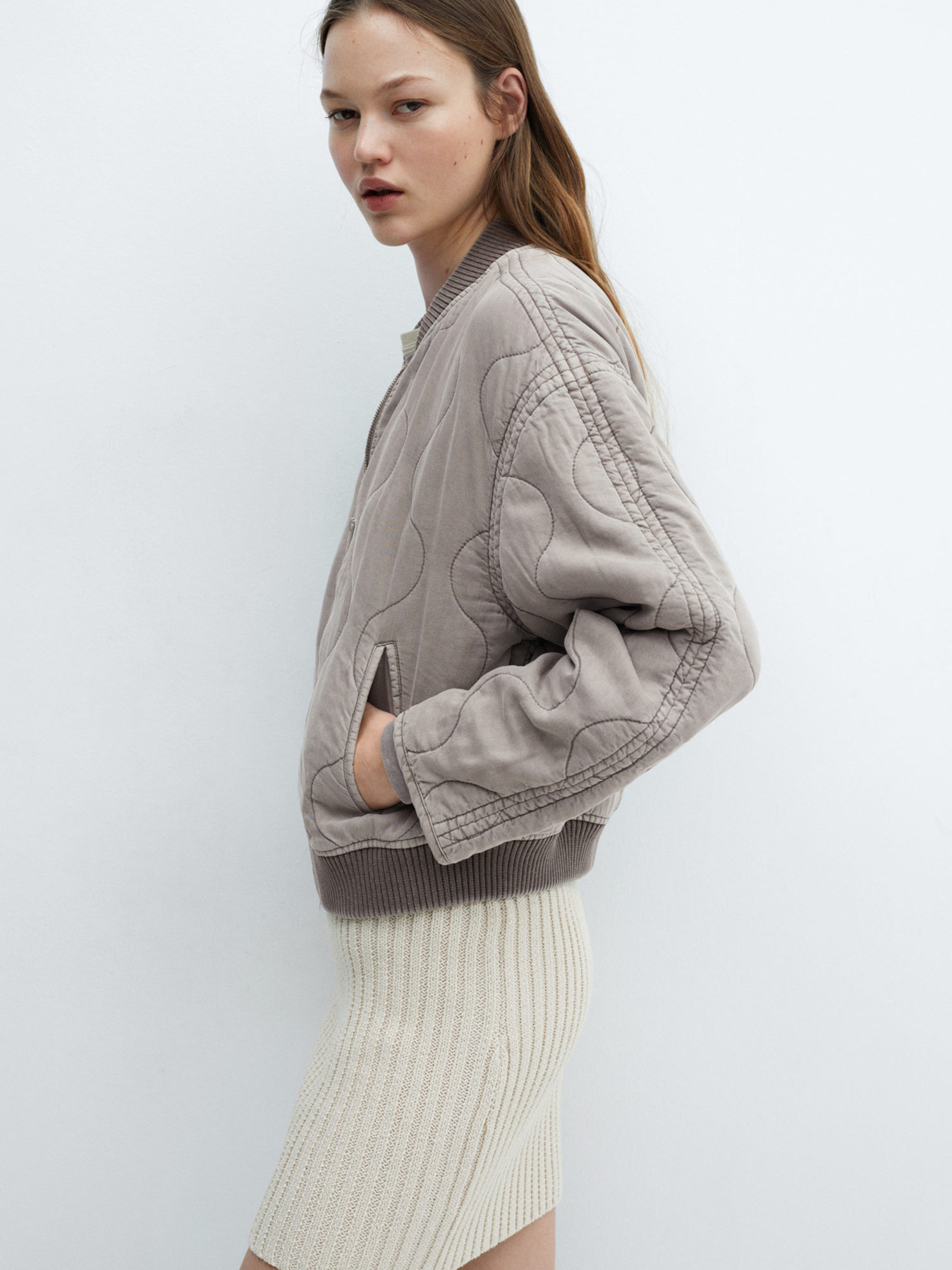 Бомбер MANGO модель 67954785_91 Фото