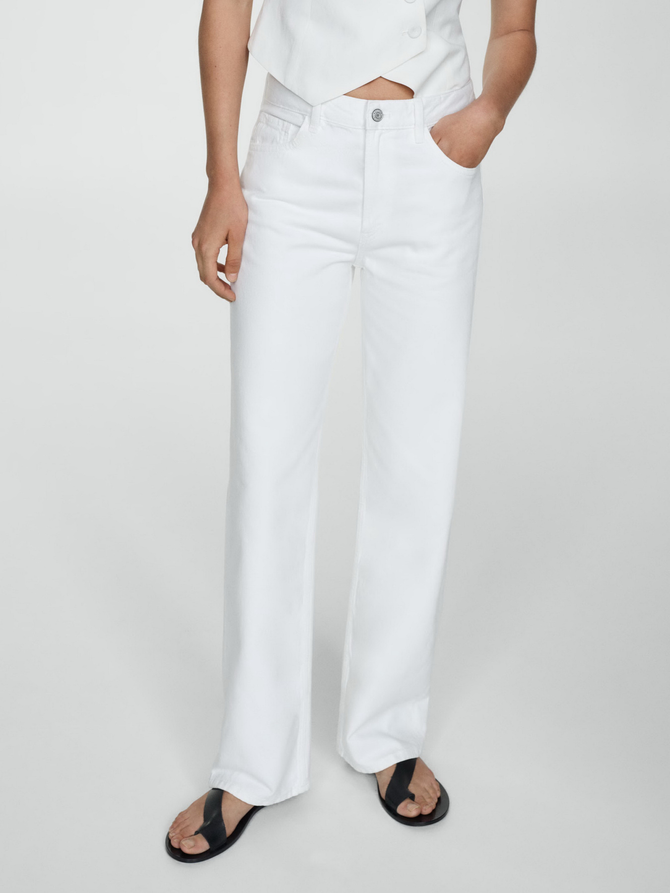 Прямые джинсы MANGO Miami модель 77010358_1 Прямые джинсы MANGO Miami модель 77010358_1 Фото