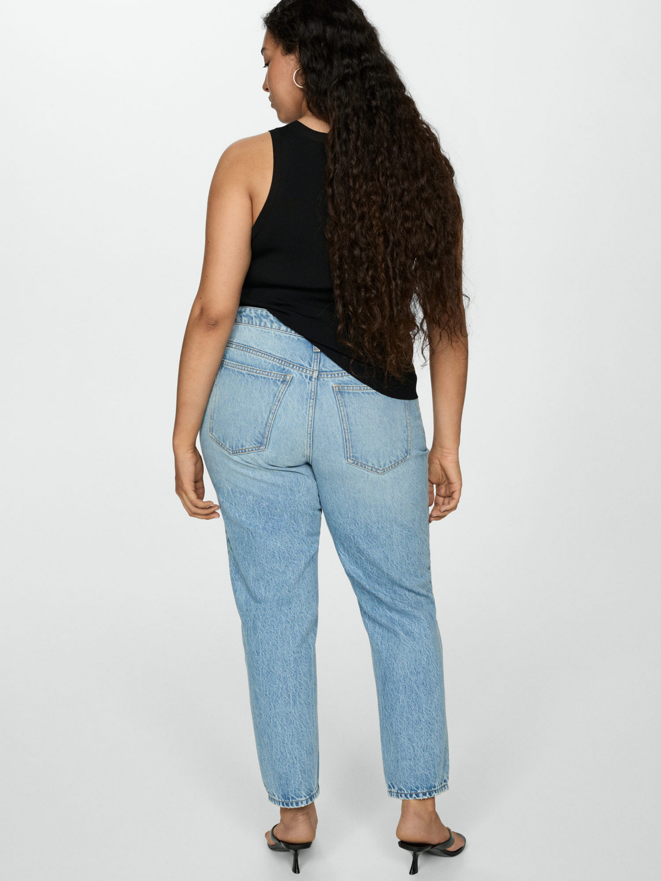 Джинсы мом MANGO Mom2000 модель 77090583_TM Фото