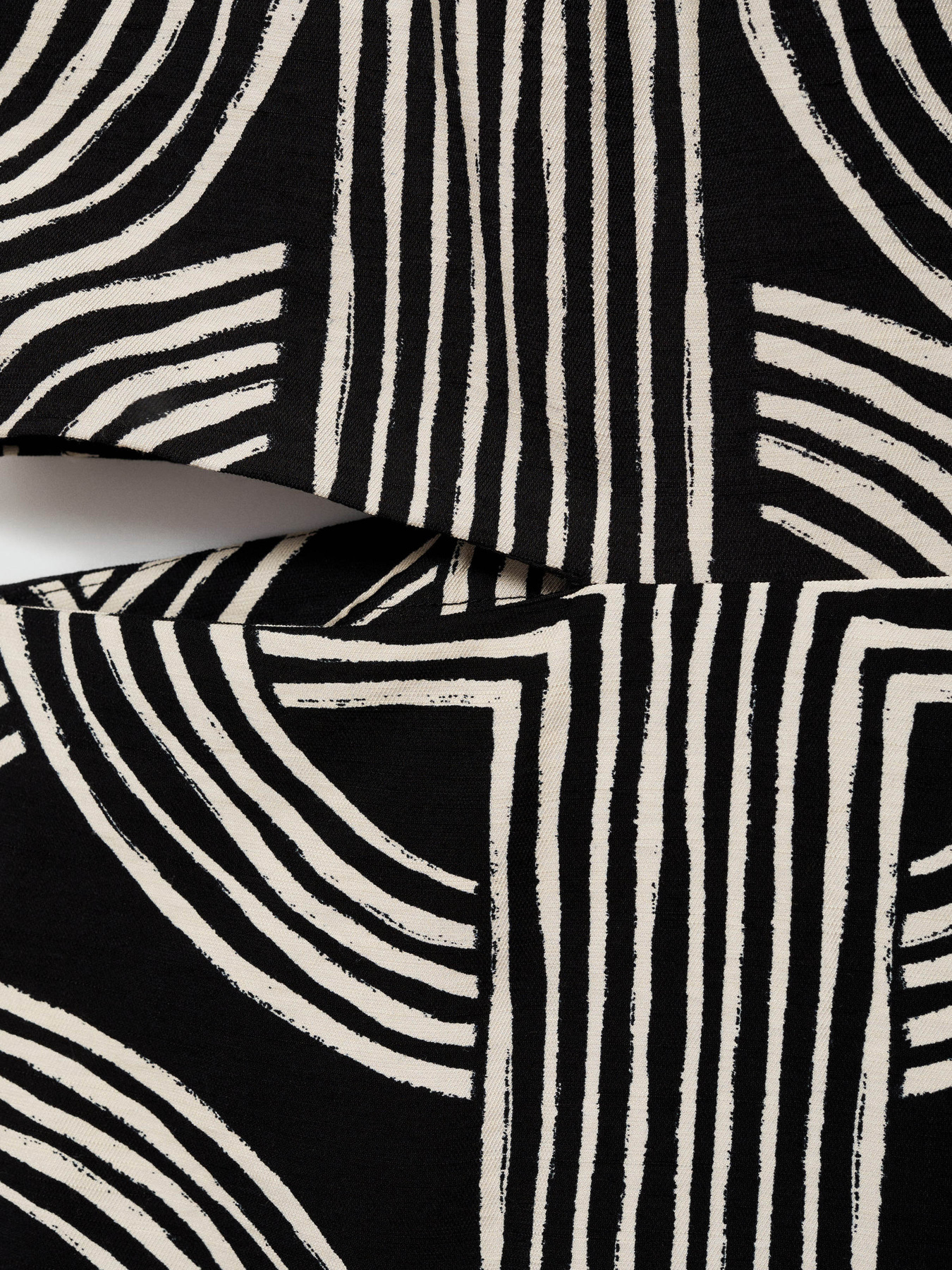 Платье миди MANGO Olimpio модель 77020346_99 Фото