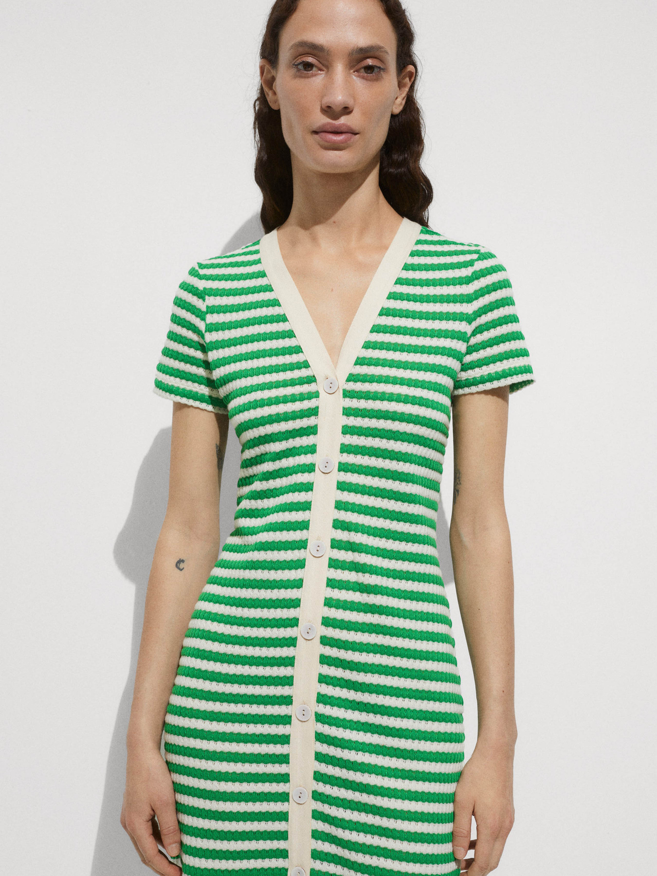 Сукня міді MANGO Tuni модель 77010367_43 Сукня міді MANGO Tuni модель 77010367_43 Фото