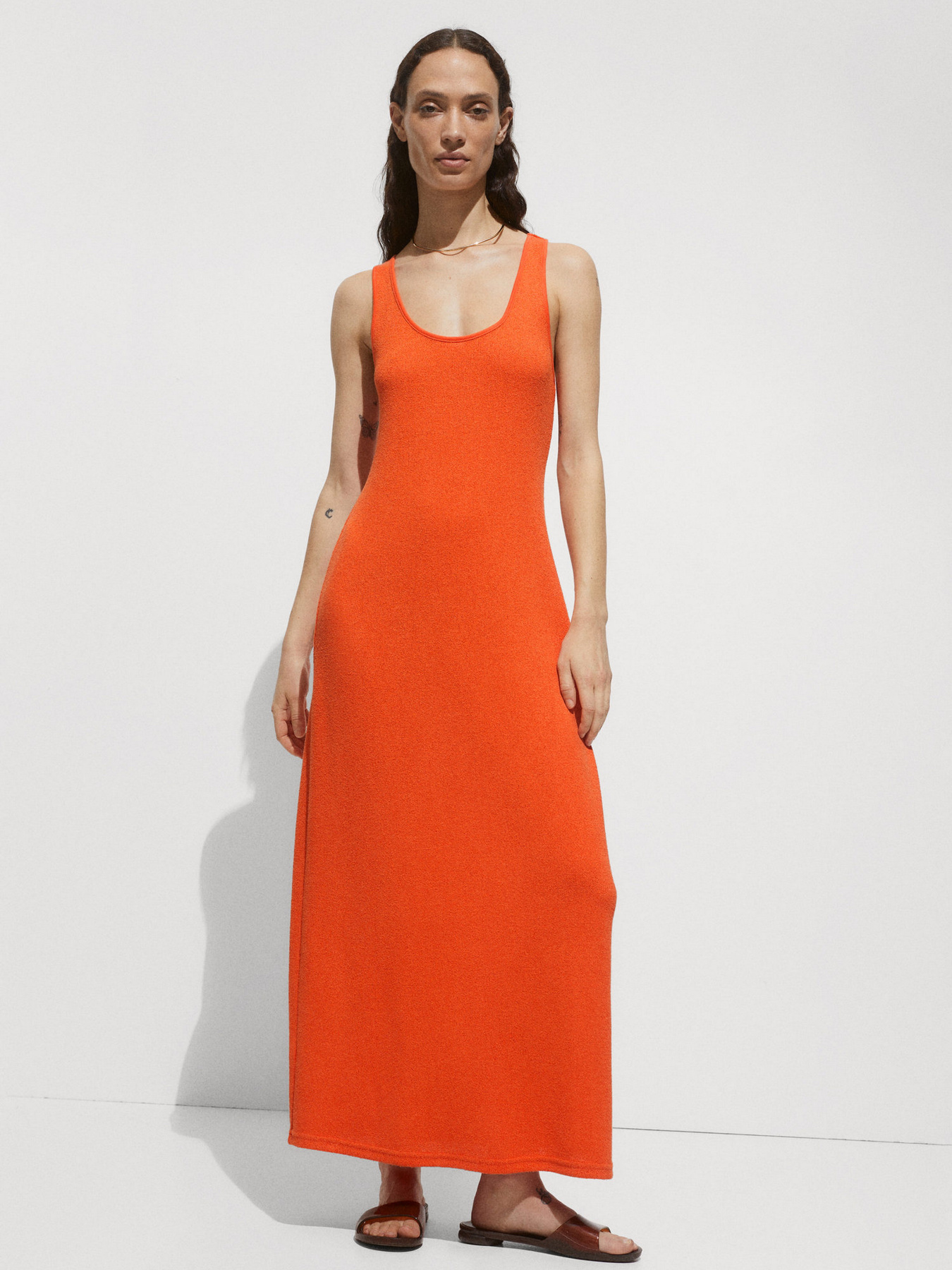 Платье макси MANGO Mint модель 77010370_20 Платье макси MANGO Mint модель 77010370_20 Фото