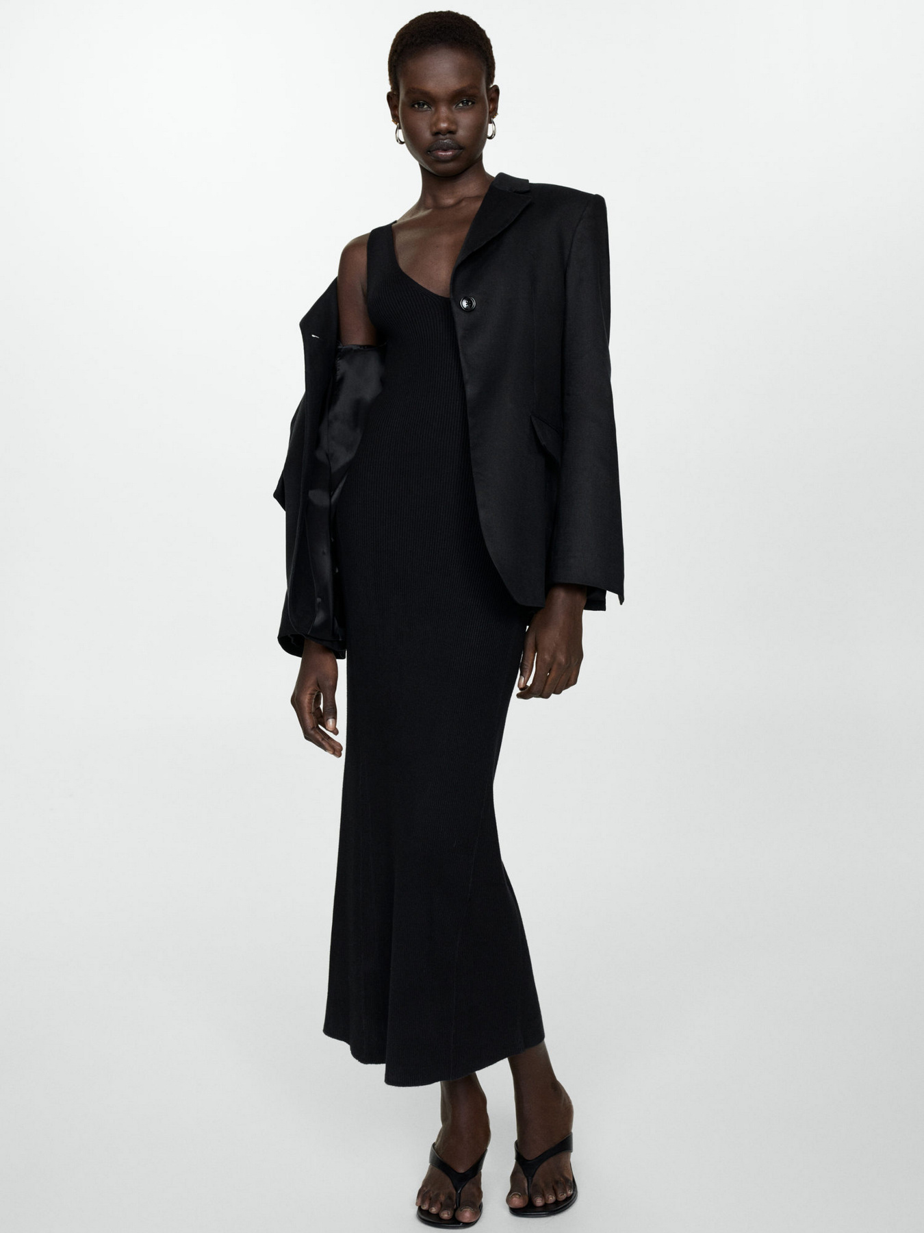 Платье миди MANGO Linda модель 77050335_99 Платье миди MANGO Linda модель 77050335_99 Фото