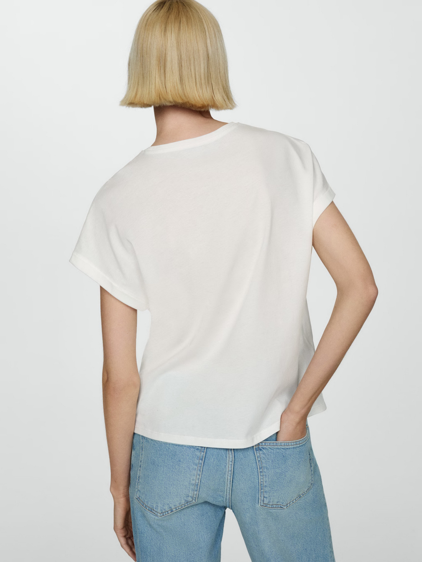 Футболка MANGO Ilustra модель 77010352_2 Футболка MANGO Ilustra модель 77010352_2 Фото