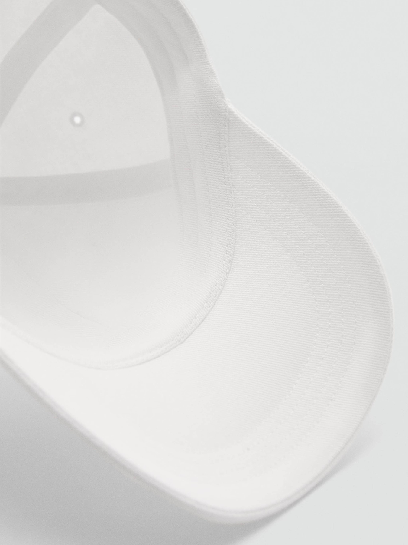 Кепка MANGO модель 77020251_1 Фото