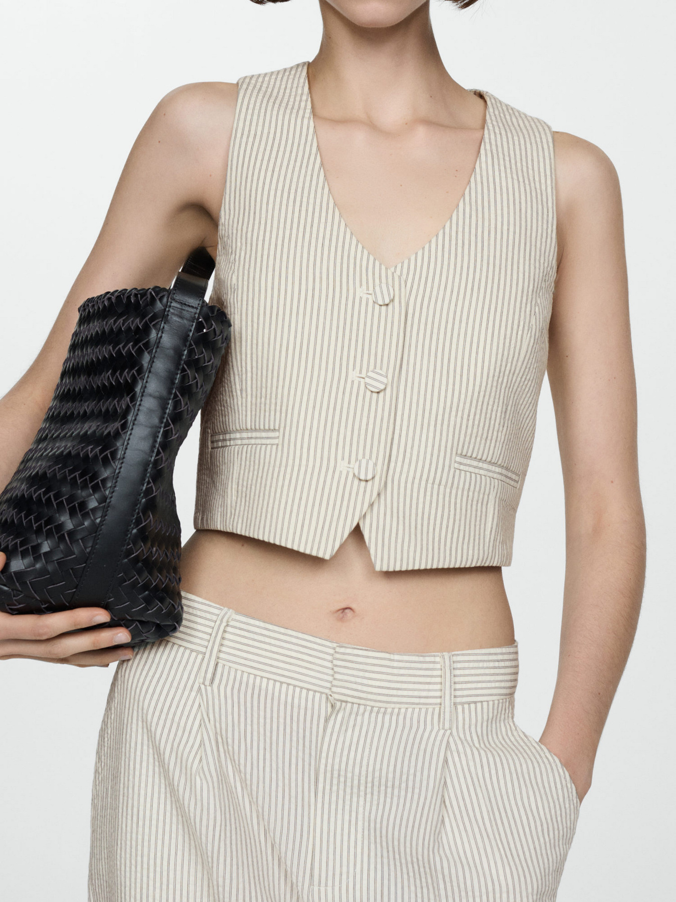 Классический жилет MANGO модель 77080357_5 Классический жилет MANGO модель 77080357_5 Фото