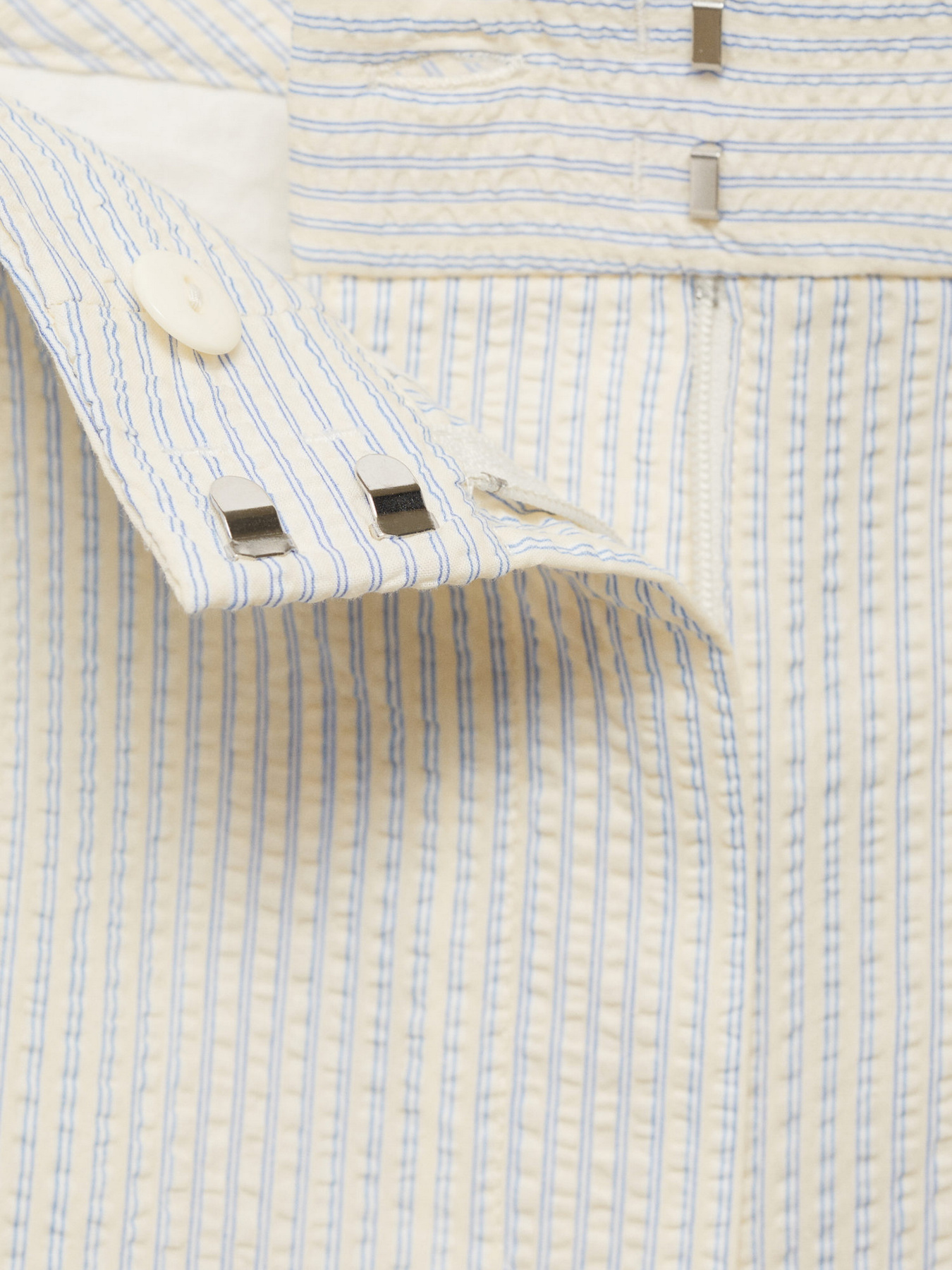 Повседневные шорты MANGO модель 77020358_50 Фото