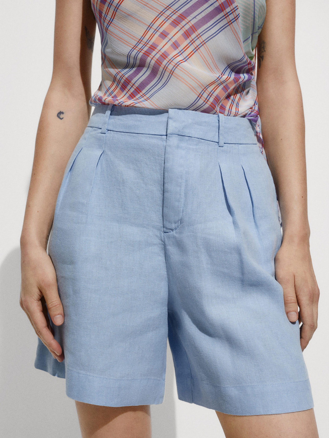 Шорти MANGO модель 77030348_50 Фото