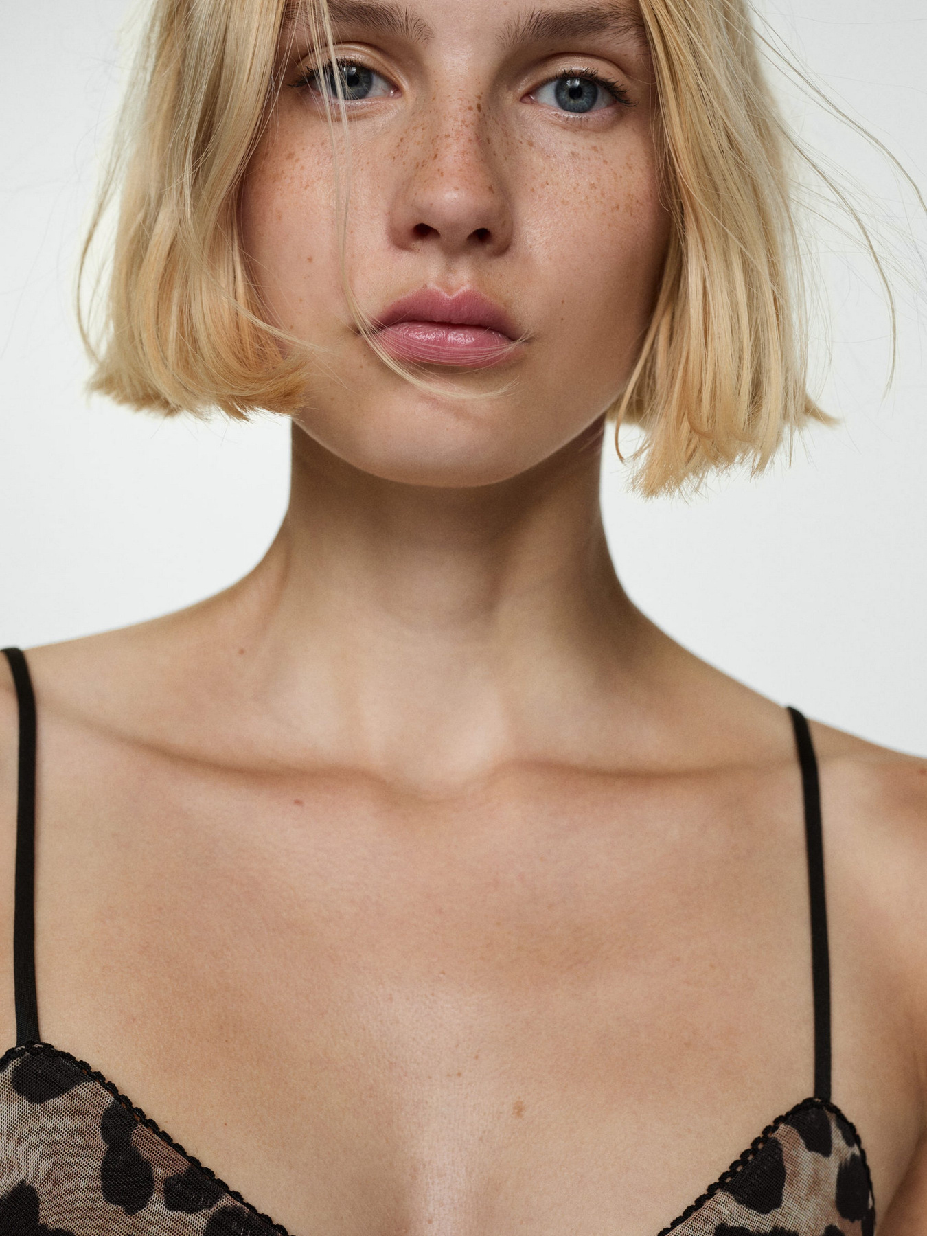 Сукня міді MANGO модель 77022938_9 Фото