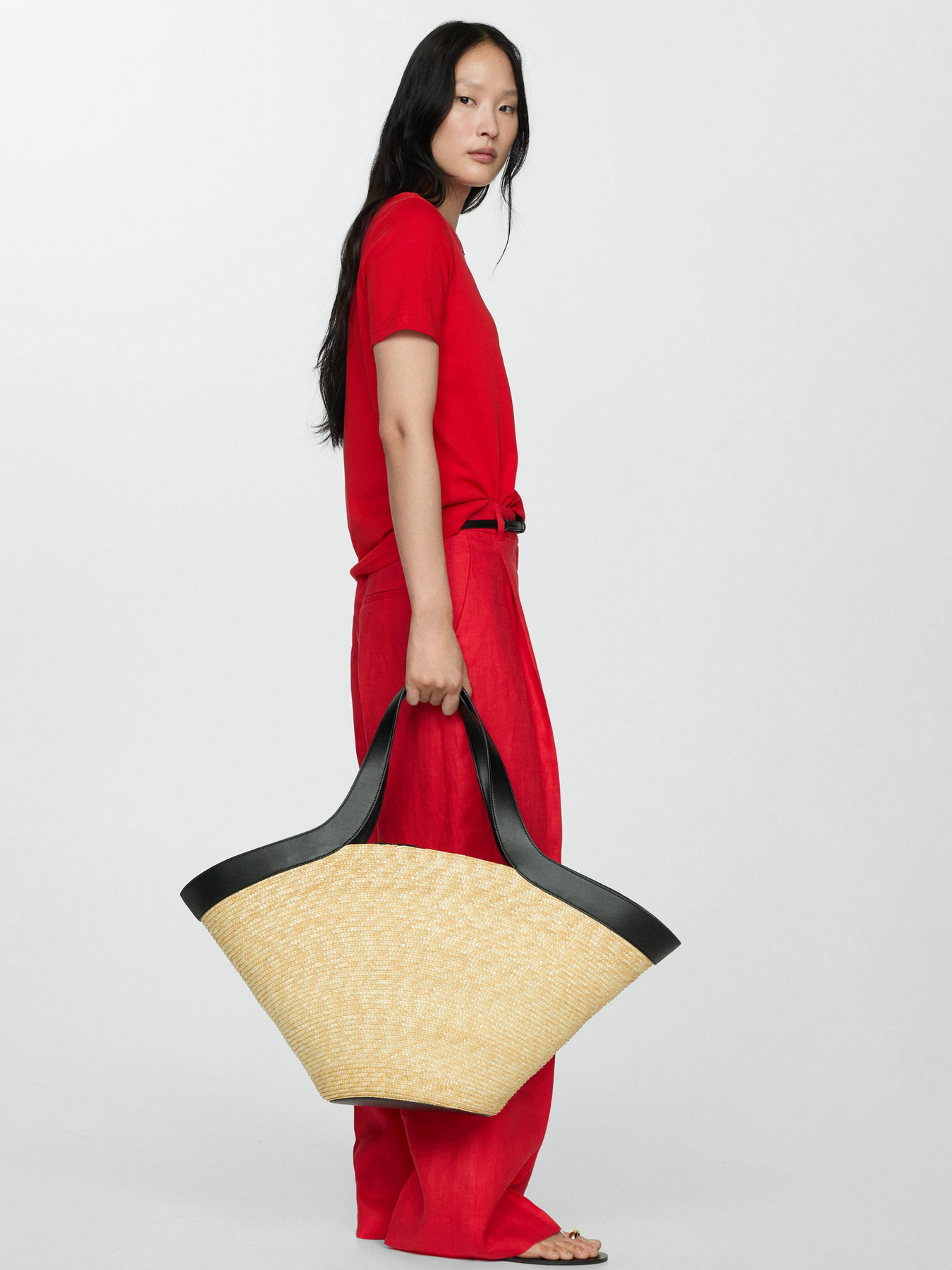 Футболка MANGO модель 77090571_70 Футболка MANGO модель 77090571_70 Фото