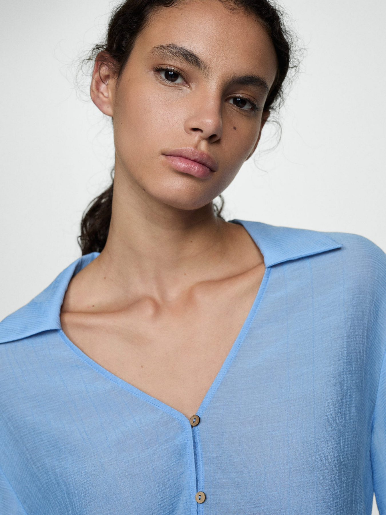 Блуза MANGO модель 77083263_52 Блуза MANGO модель 77083263_52 Фото