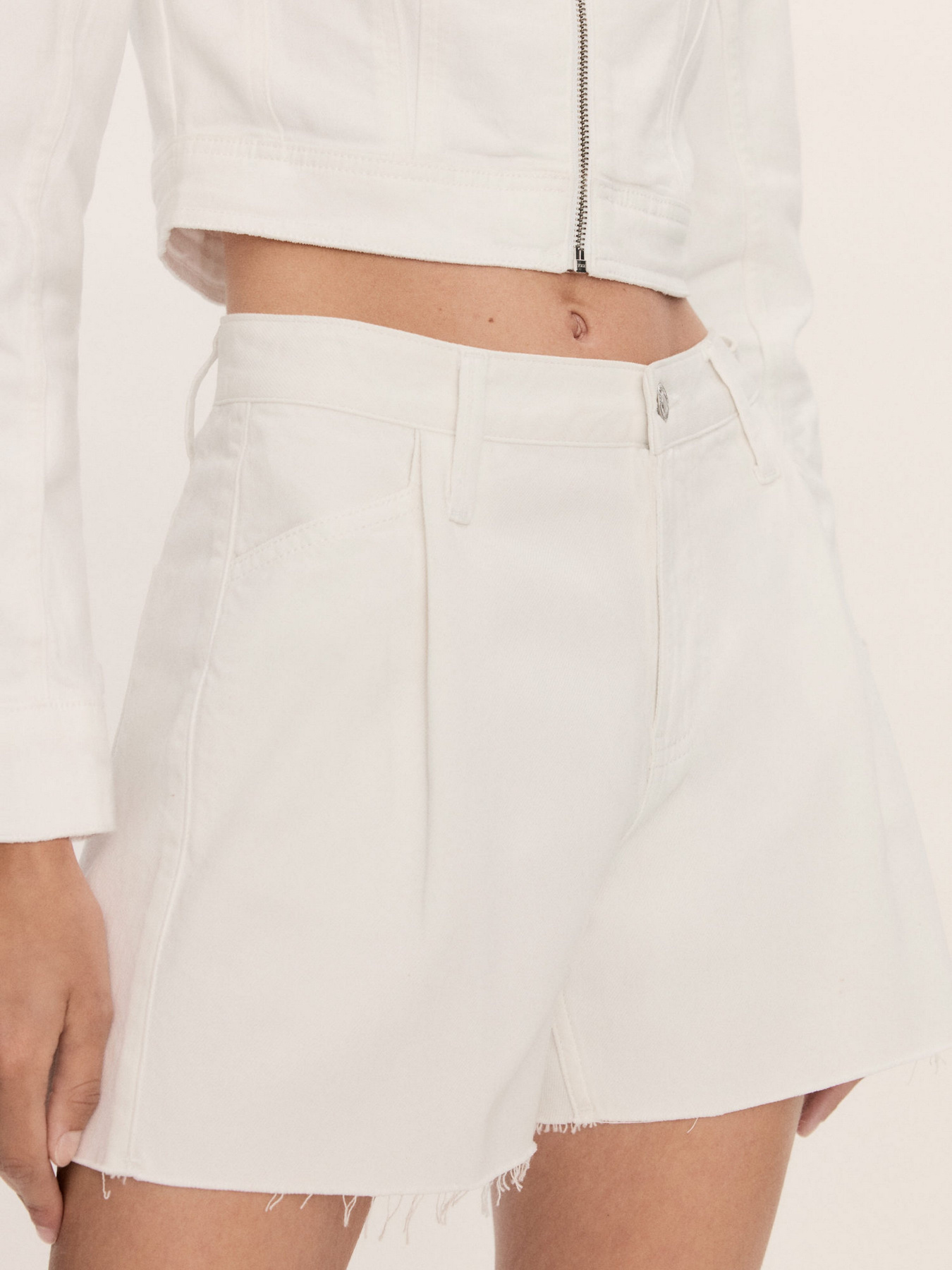 Джинсовые шорты MANGO модель 77052913_1 Фото