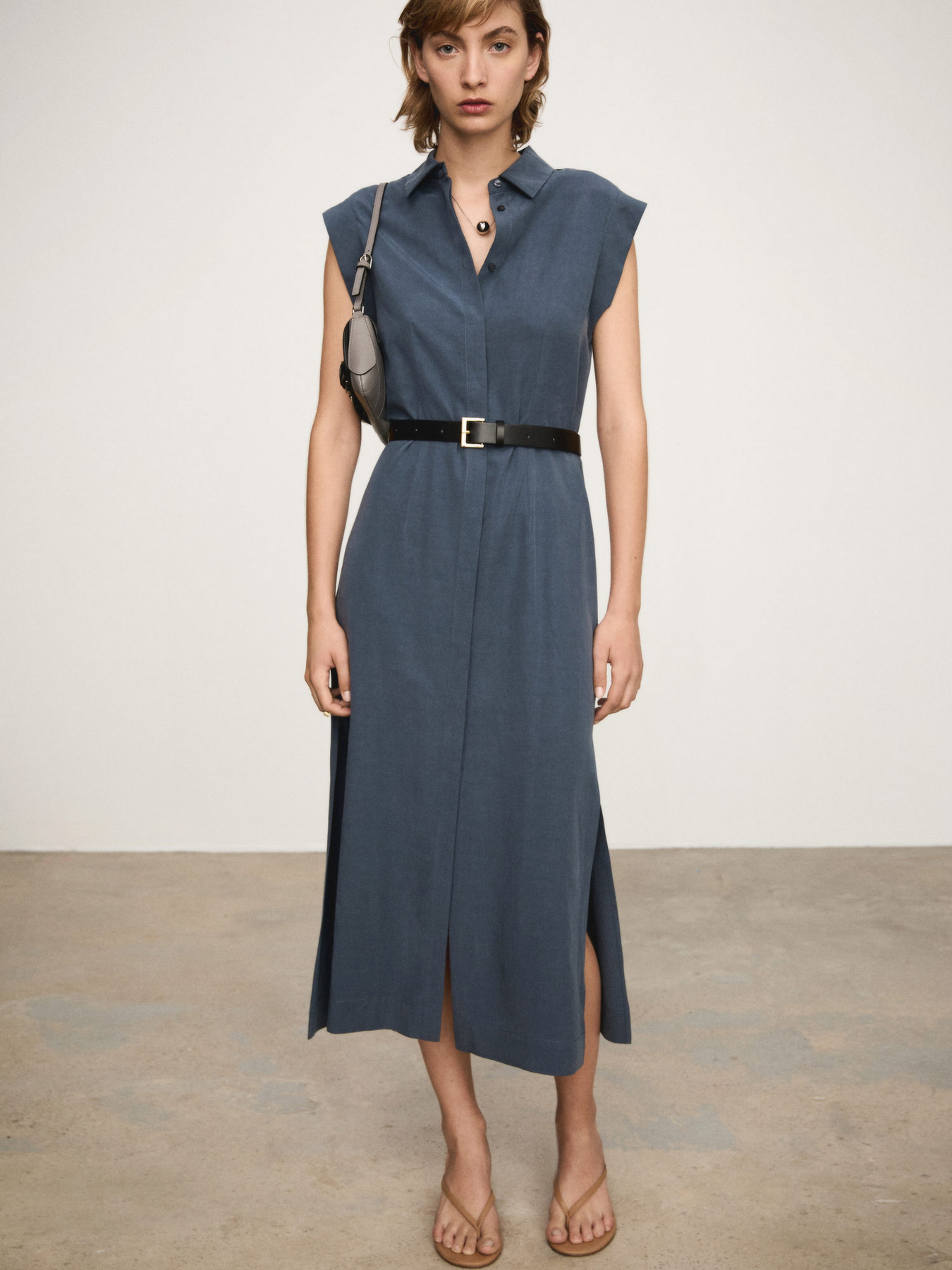 Платье миди MANGO модель 77013273_95 Платье миди MANGO модель 77013273_95 Фото