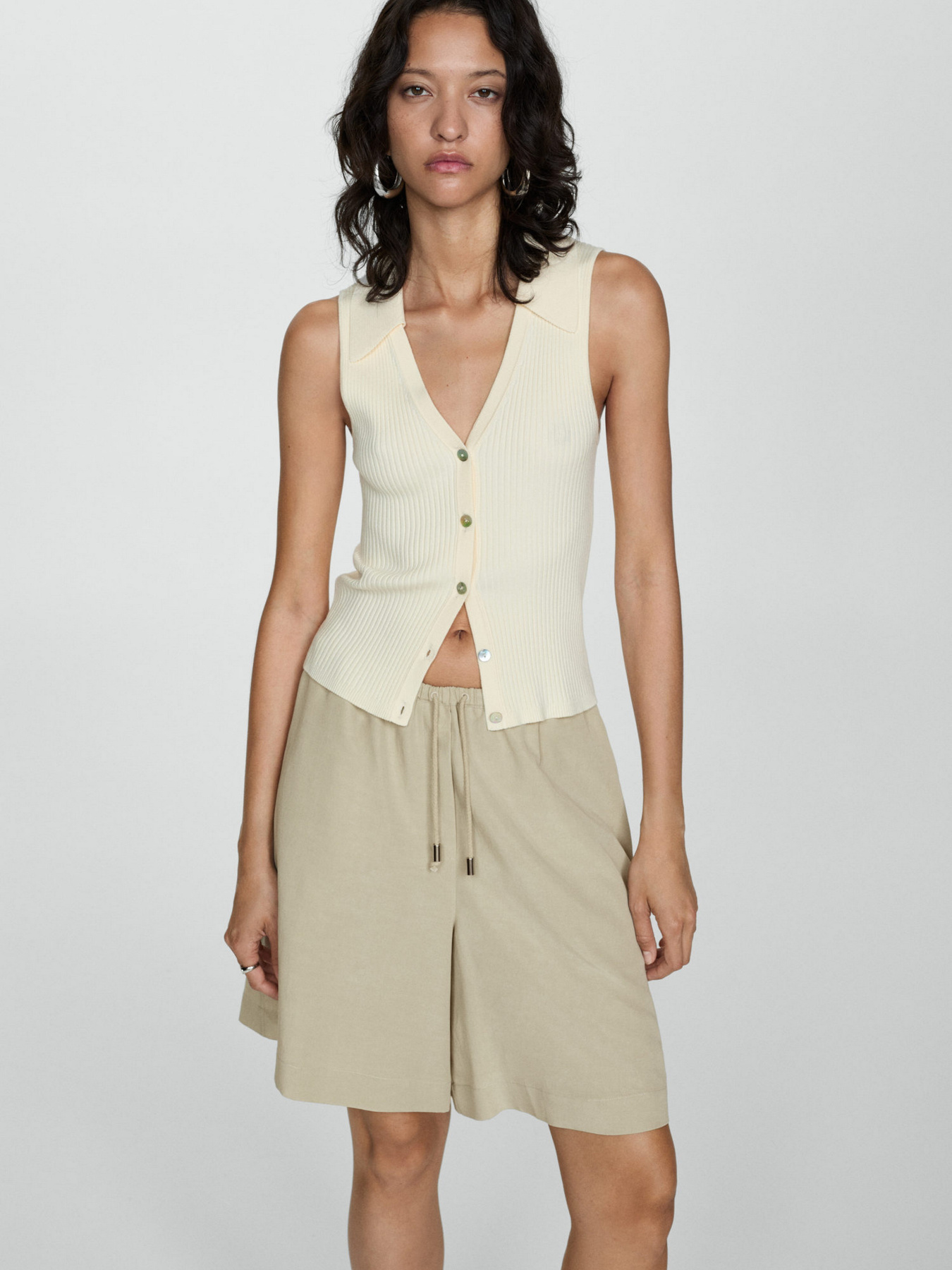 Шорти MANGO модель 77023266_43 Фото