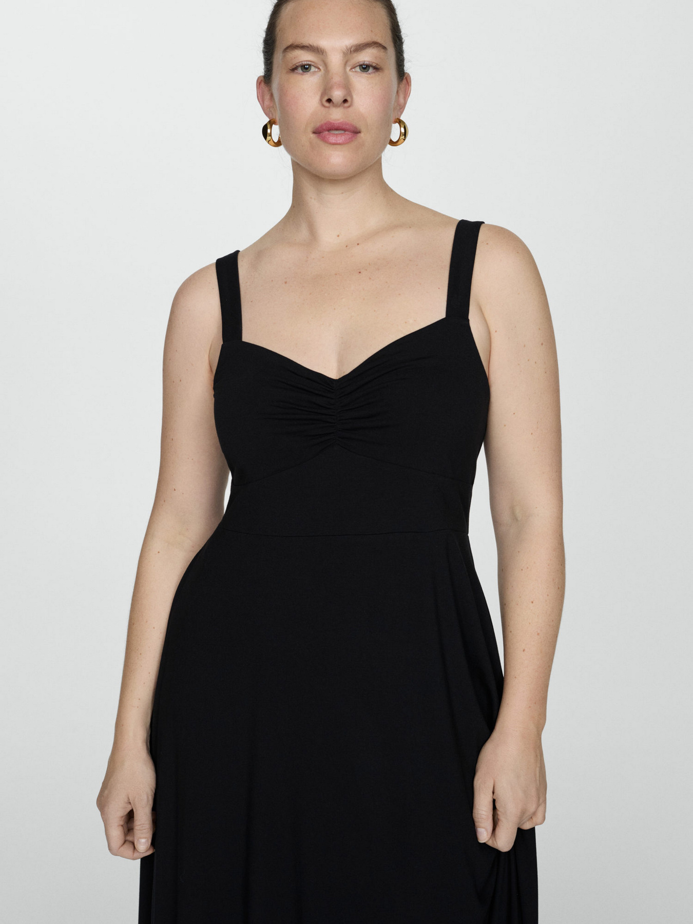 Платье миди MANGO модель 77032918_99 Платье миди MANGO модель 77032918_99 Фото