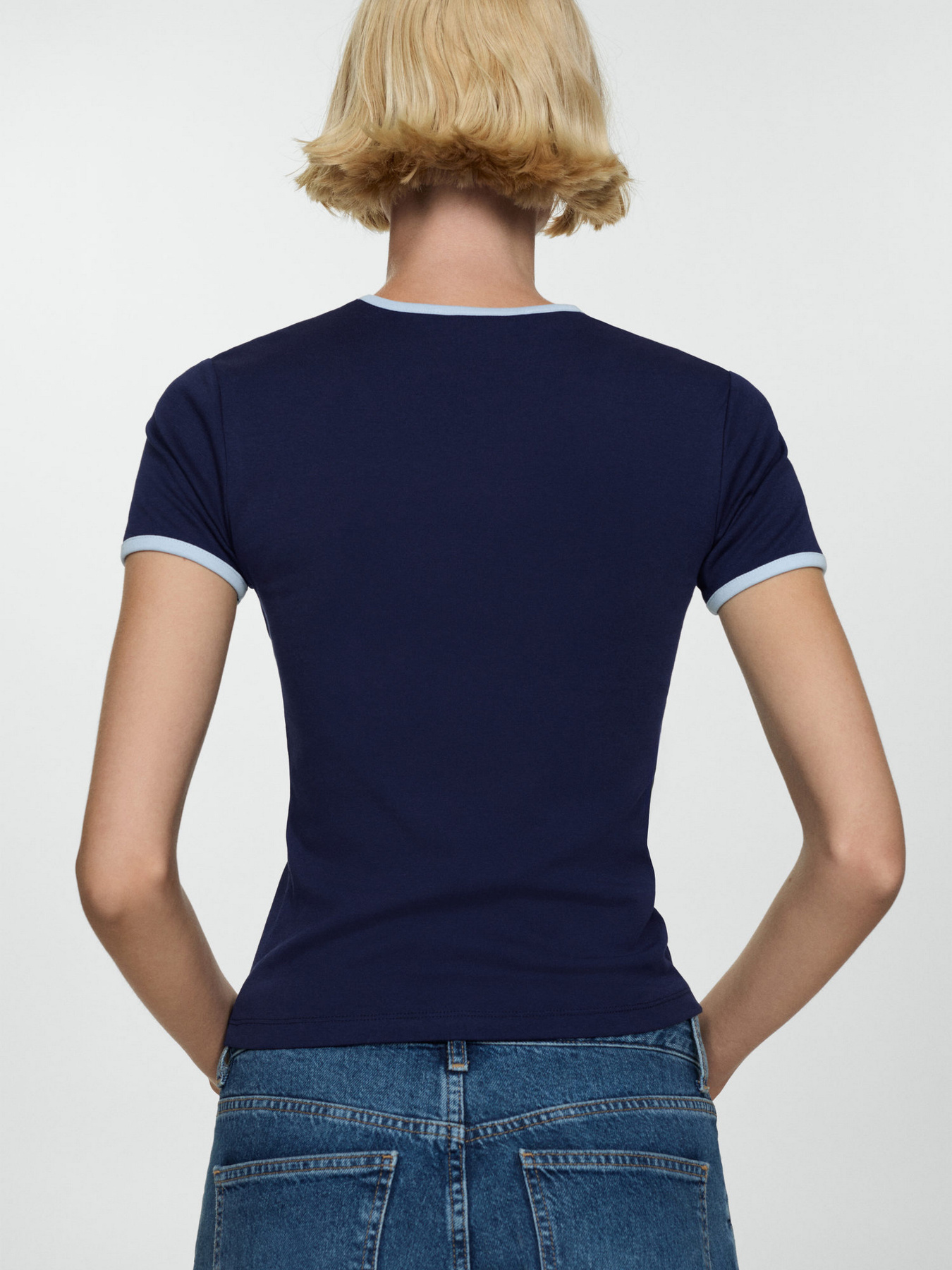 Футболка MANGO модель 77034073_56 Футболка MANGO модель 77034073_56 Фото