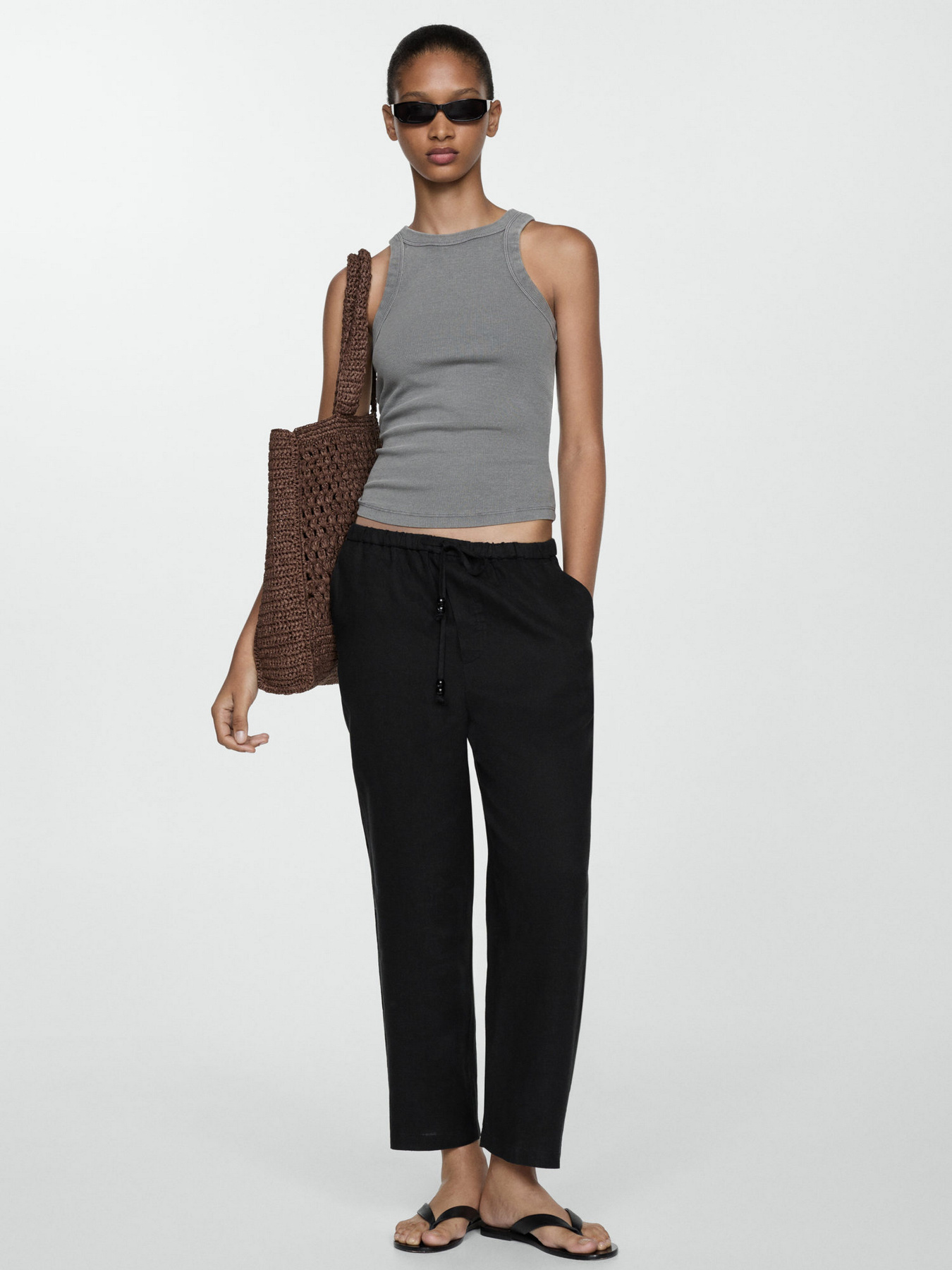 Повседневные штаны MANGO модель 77050332_99 Повседневные штаны MANGO модель 77050332_99 Фото