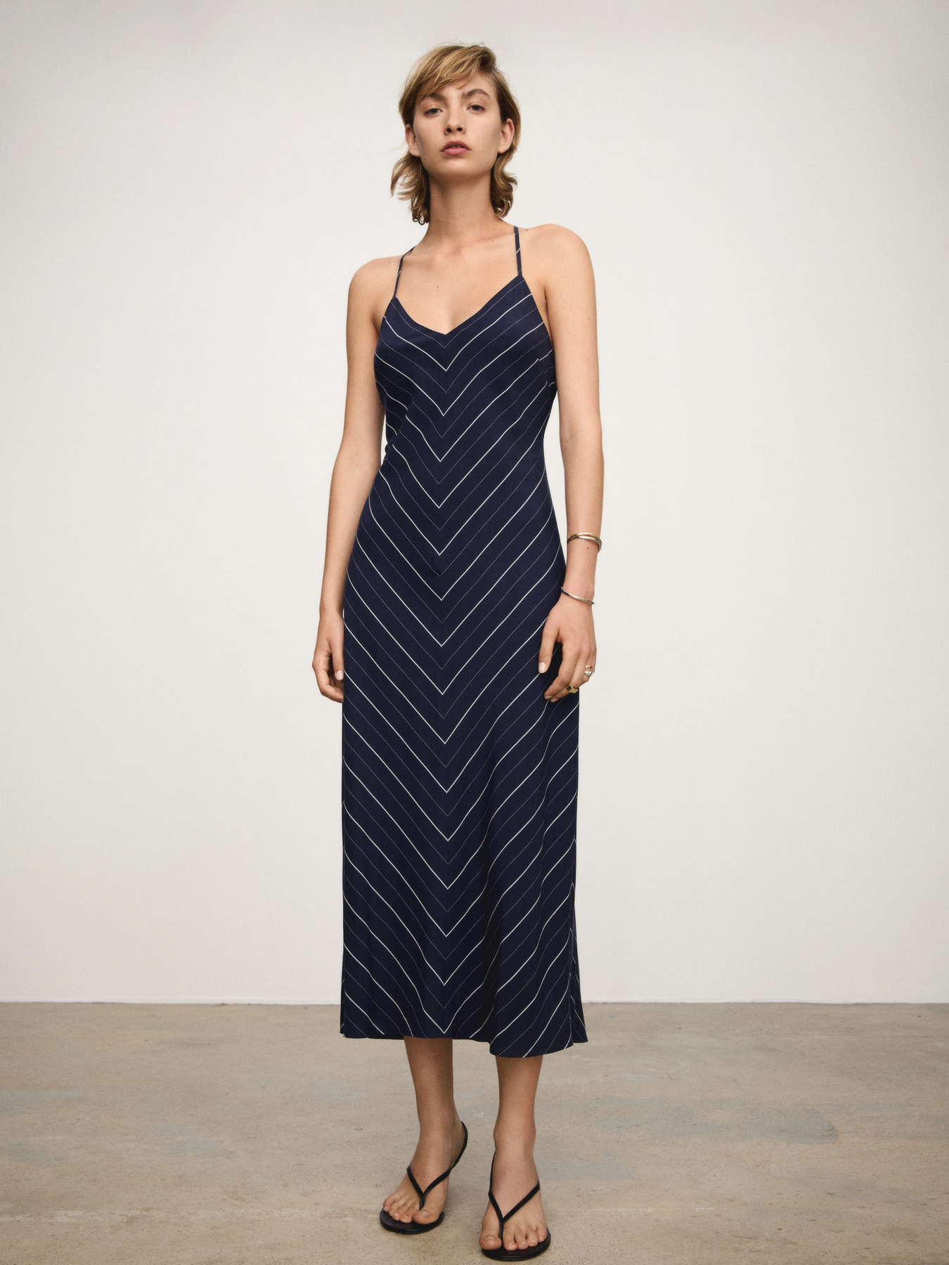 Сукня міді MANGO модель 77053282_69 Фото