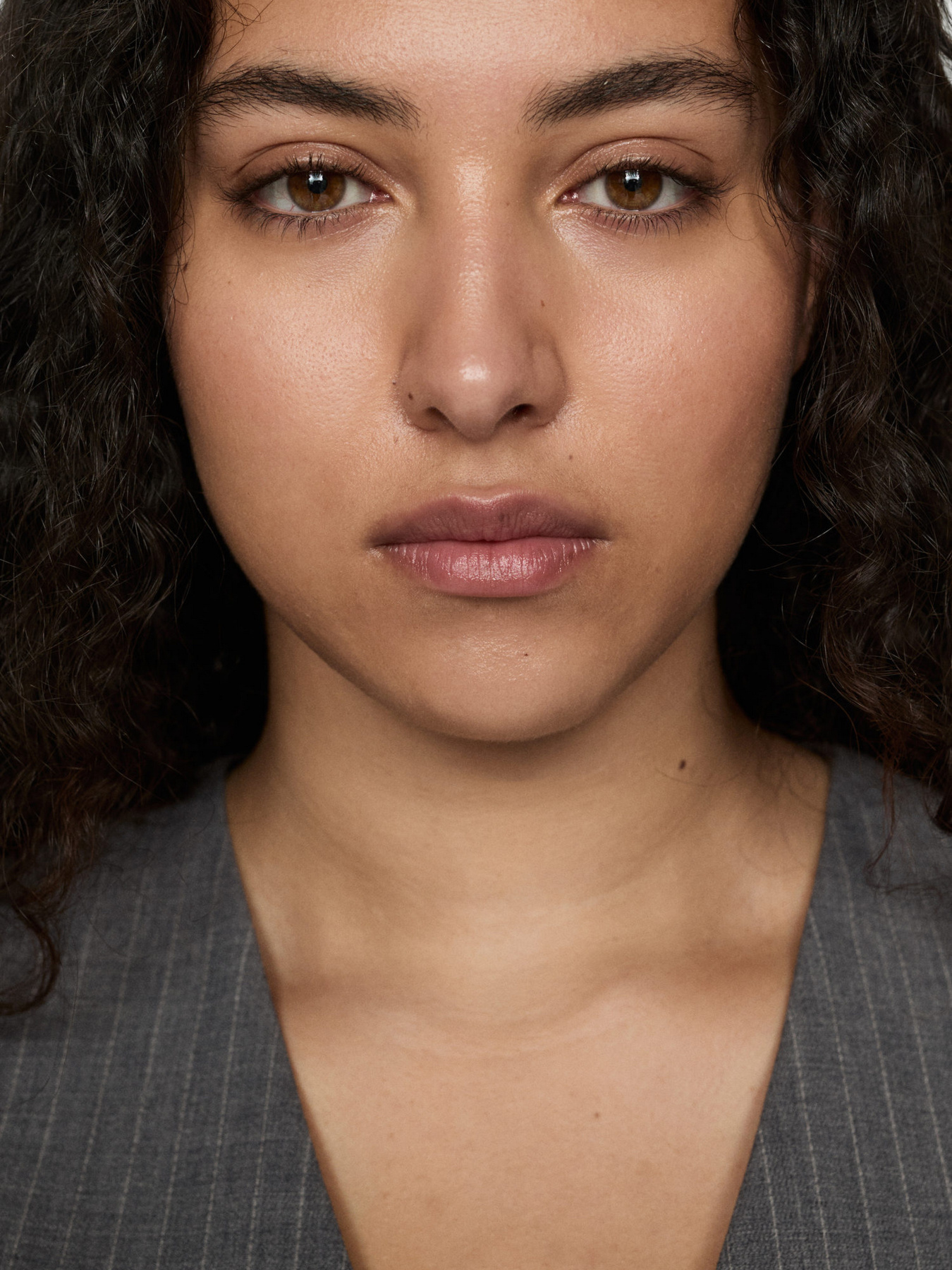 Жилет классический MANGO модель 77054766_92 Фото