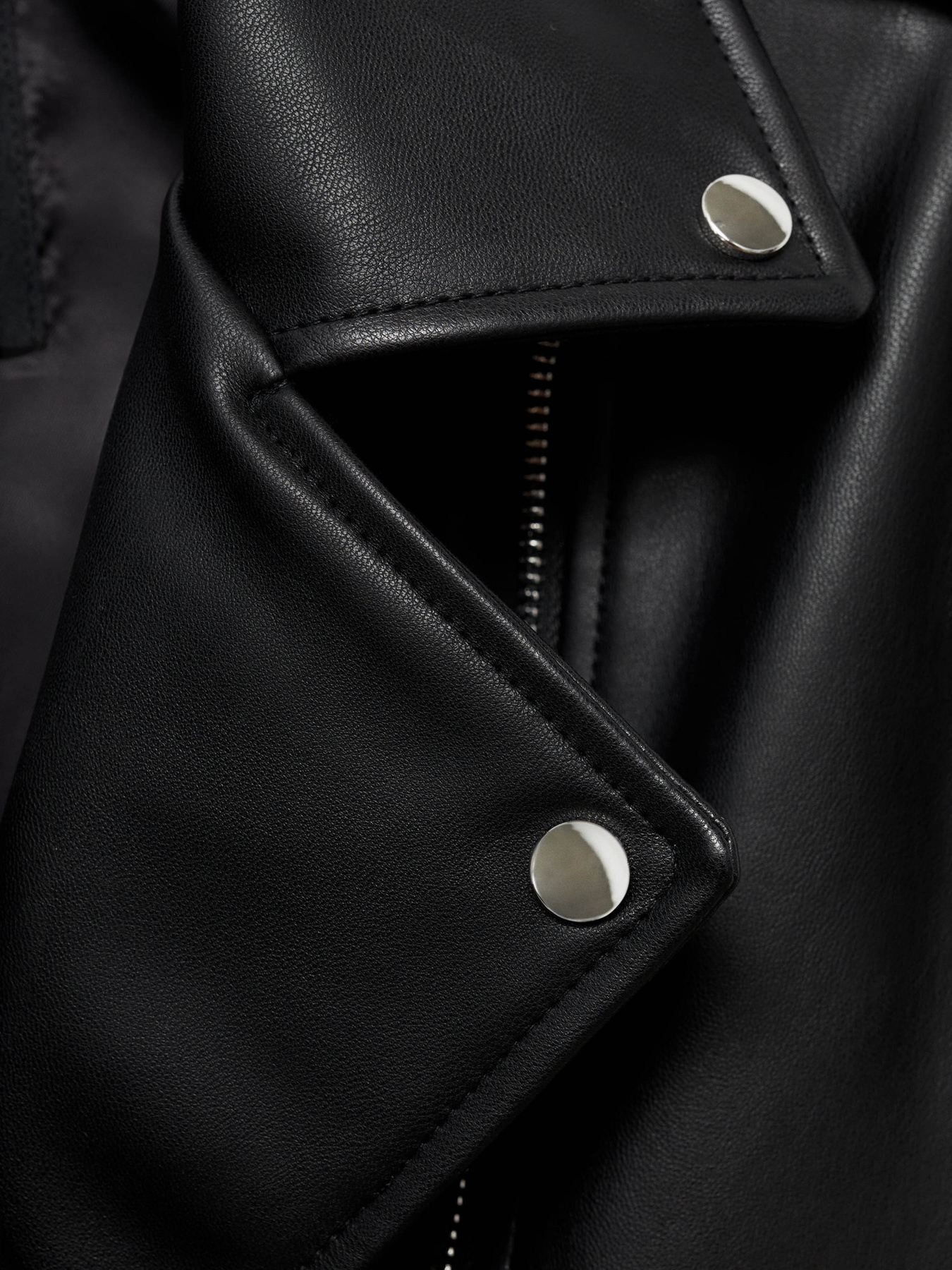 Шкіряна куртка MANGO модель 77064057_99 Фото