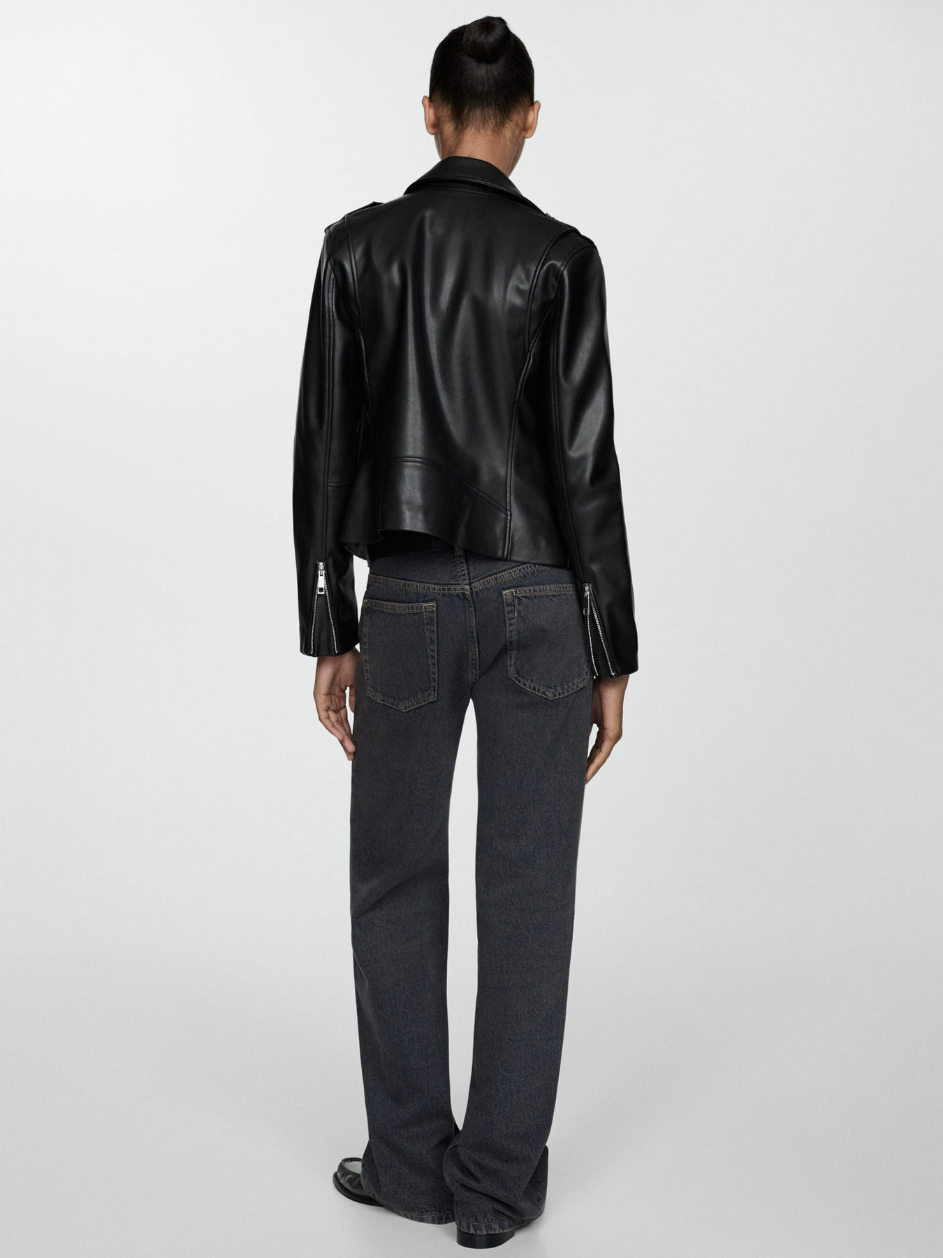 Шкіряна куртка MANGO модель 77064057_99 Шкіряна куртка MANGO модель 77064057_99 Фото