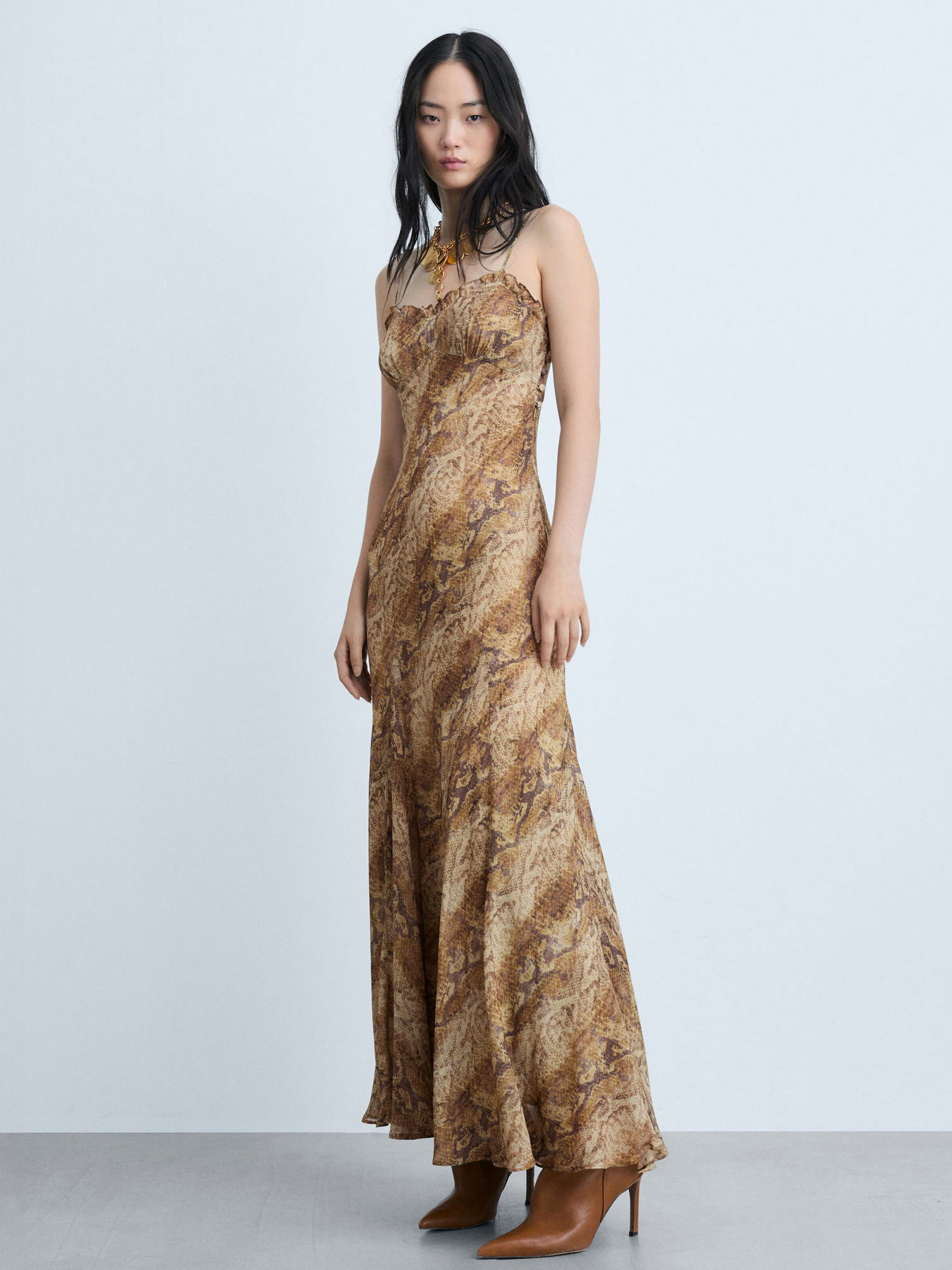 Платье макси MANGO модель 77064796_30 Платье макси MANGO модель 77064796_30 Фото