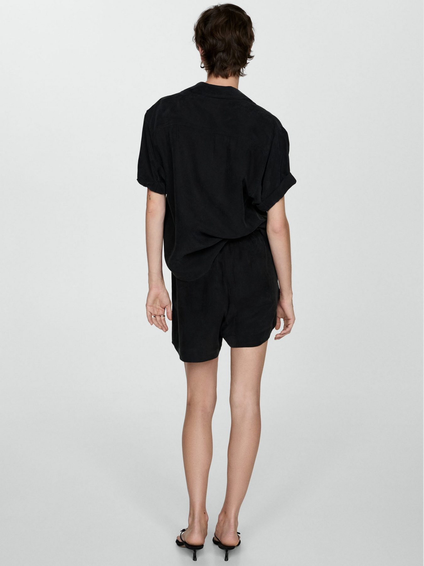 Шорты MANGO модель 77073265_99 Фото