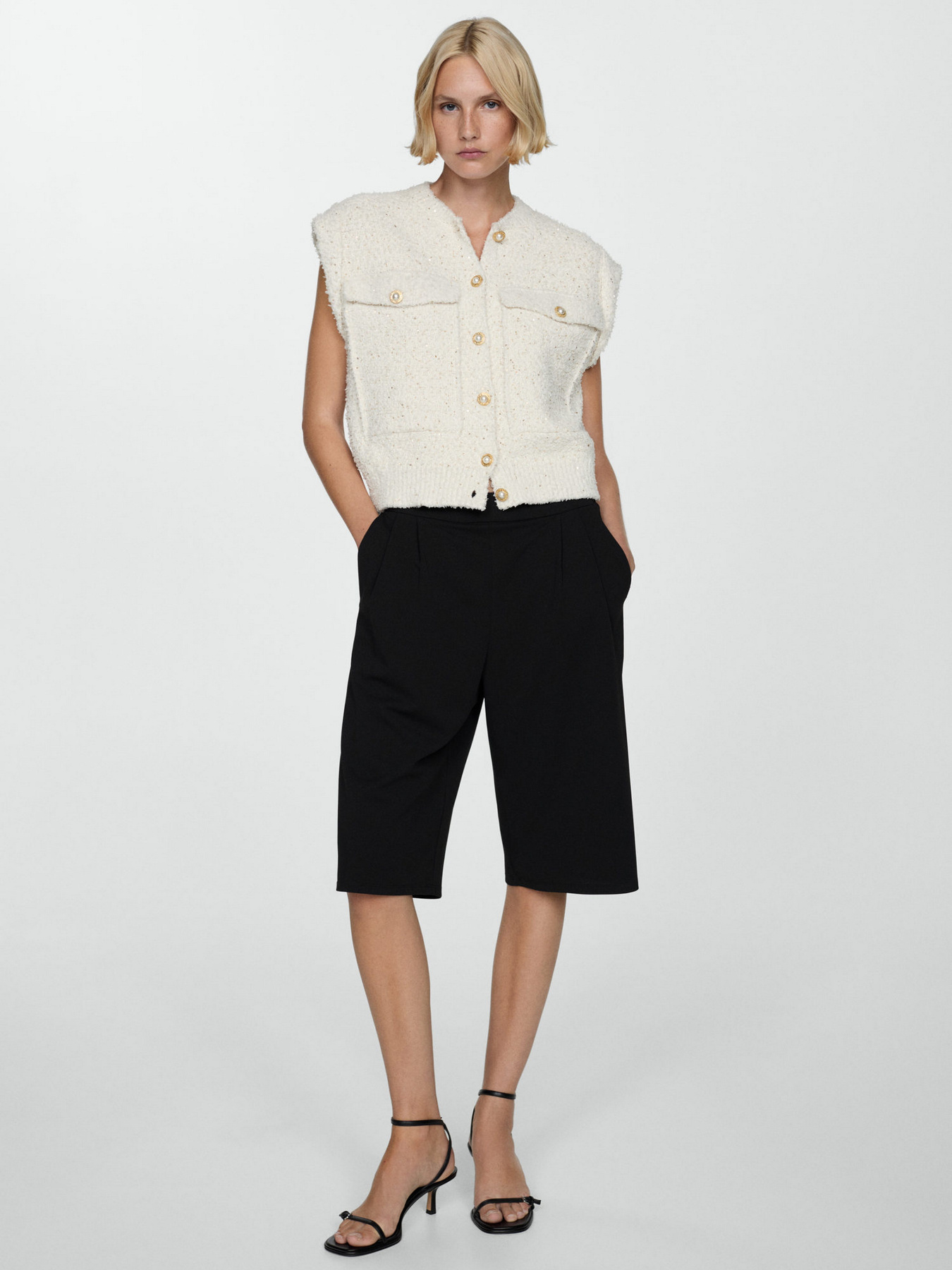 Шорти MANGO модель 77074050_99 Фото