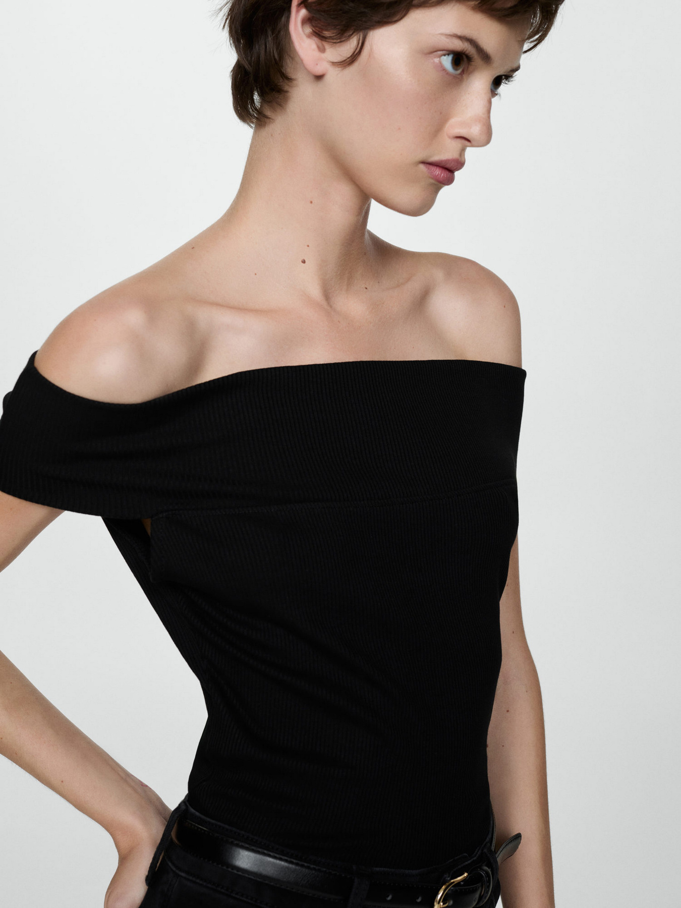 Топ MANGO модель 77082921_99 Топ MANGO модель 77082921_99 Фото