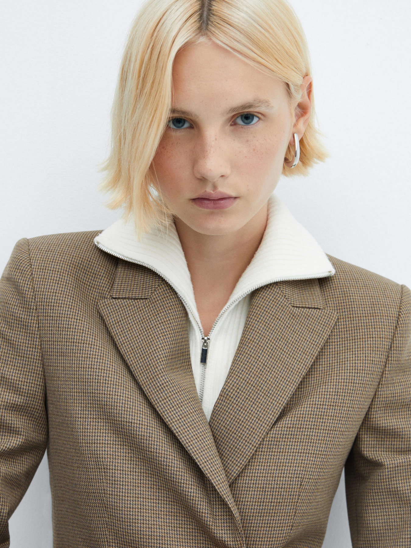 Пиджак MANGO Charlota модель 57065963_30 Пиджак MANGO Charlota модель 57065963_30 Фото