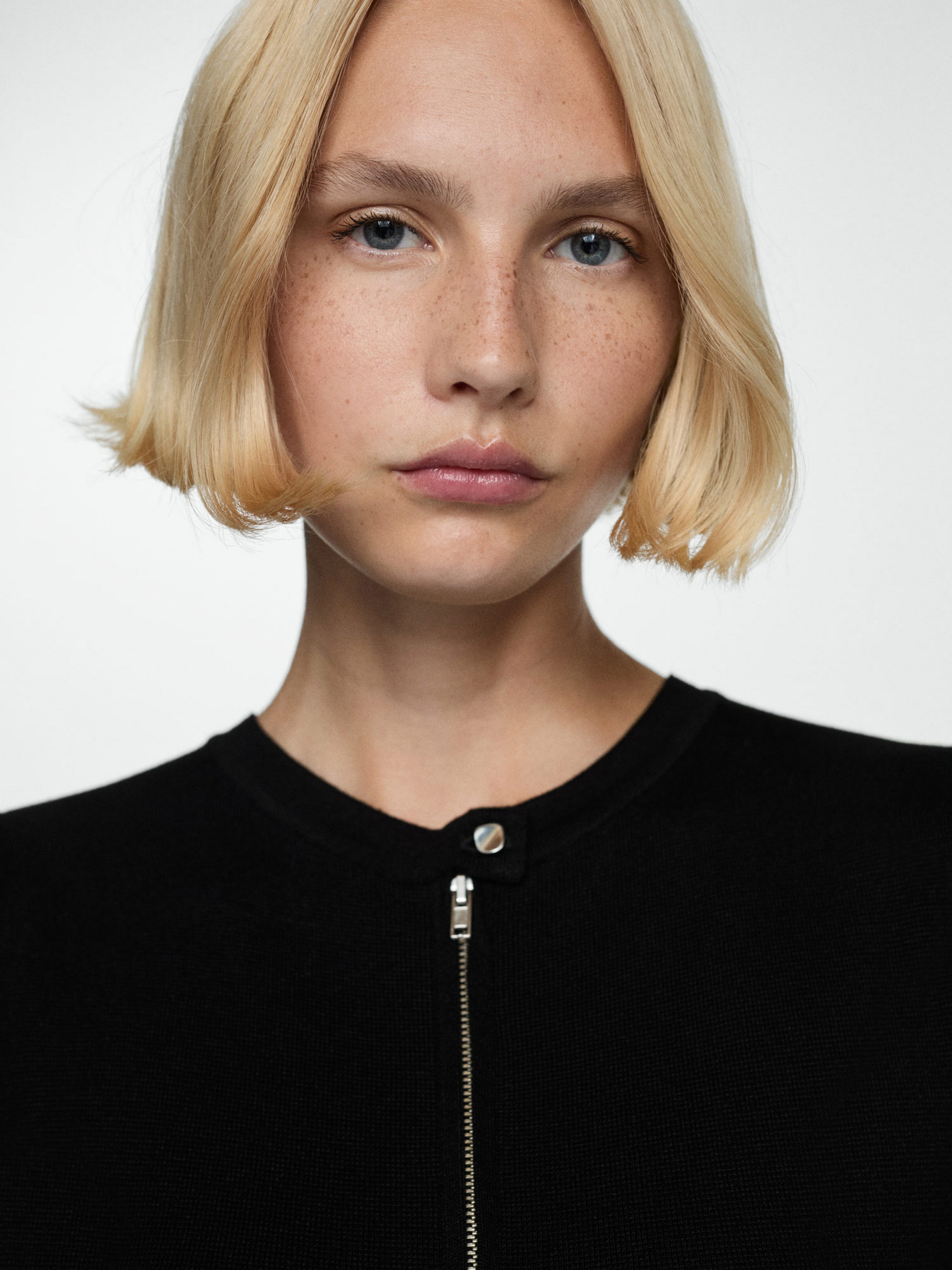 Платье мини MANGO модель 77094060_99 Фото