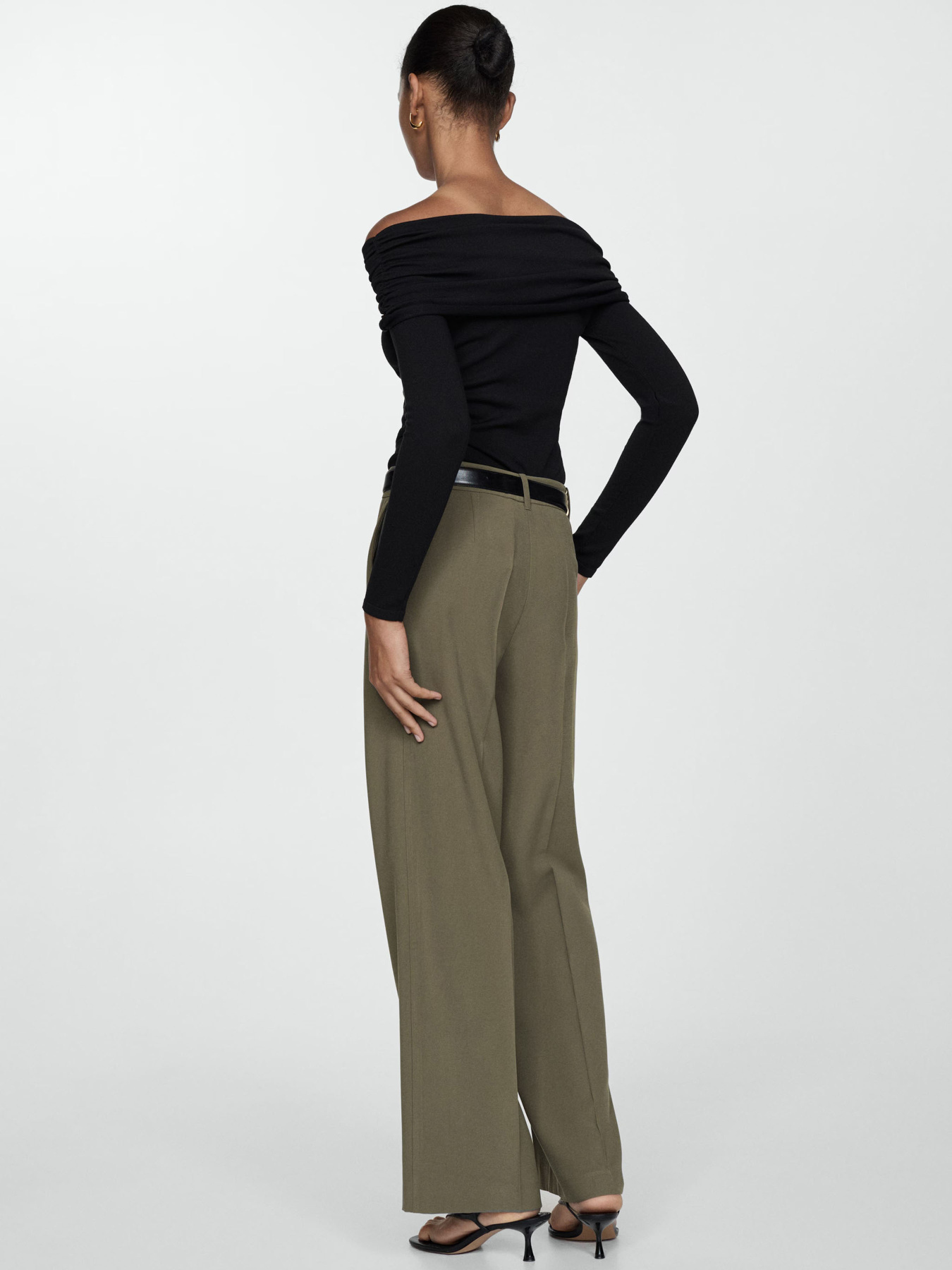 Класичні штани MANGO модель 77920374_37 Фото