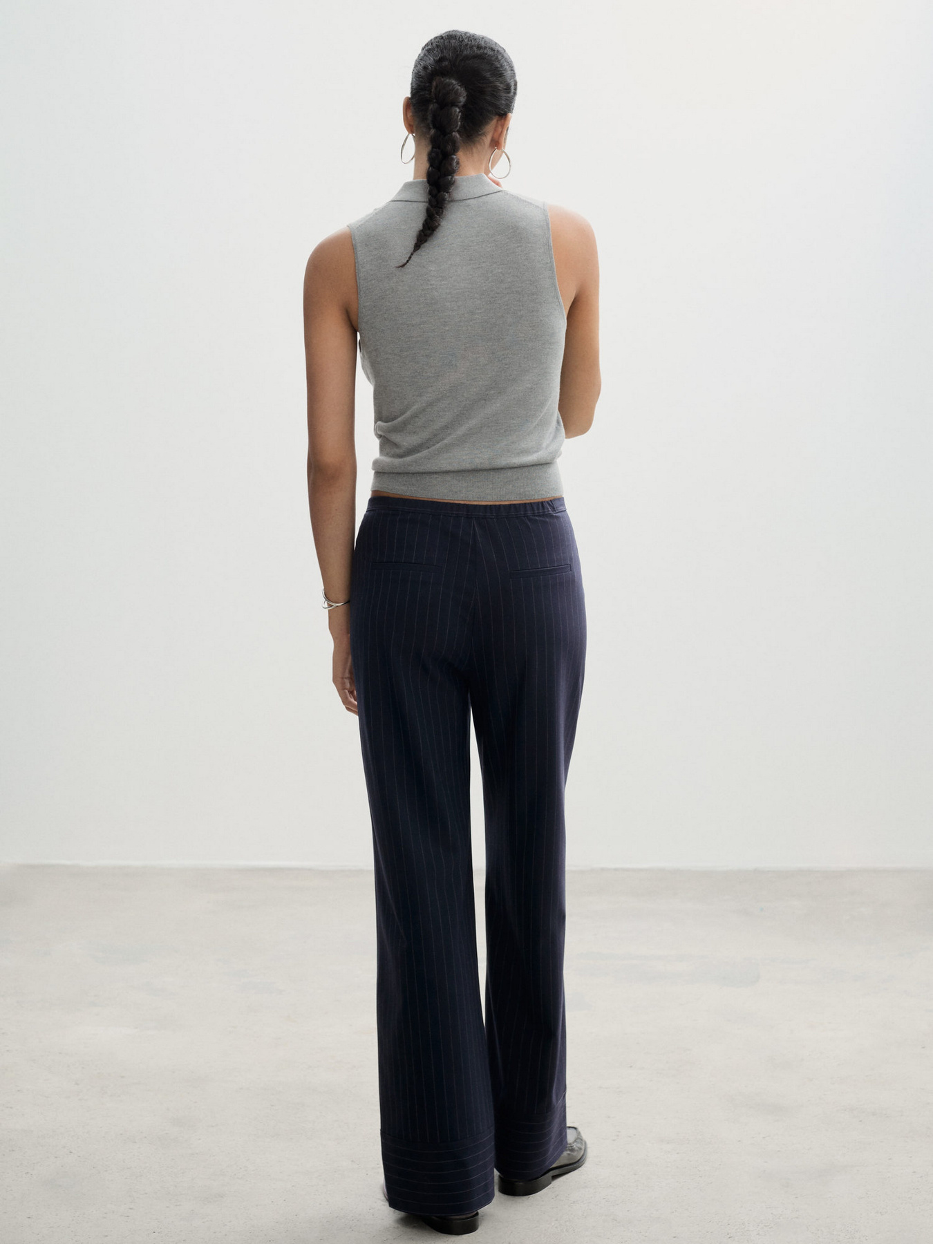 Класичні штани MANGO модель 77054760_56 Фото