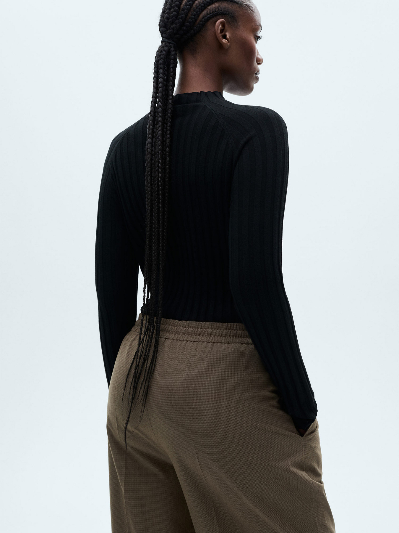 Классические штаны MANGO модель 77016730_30 Фото