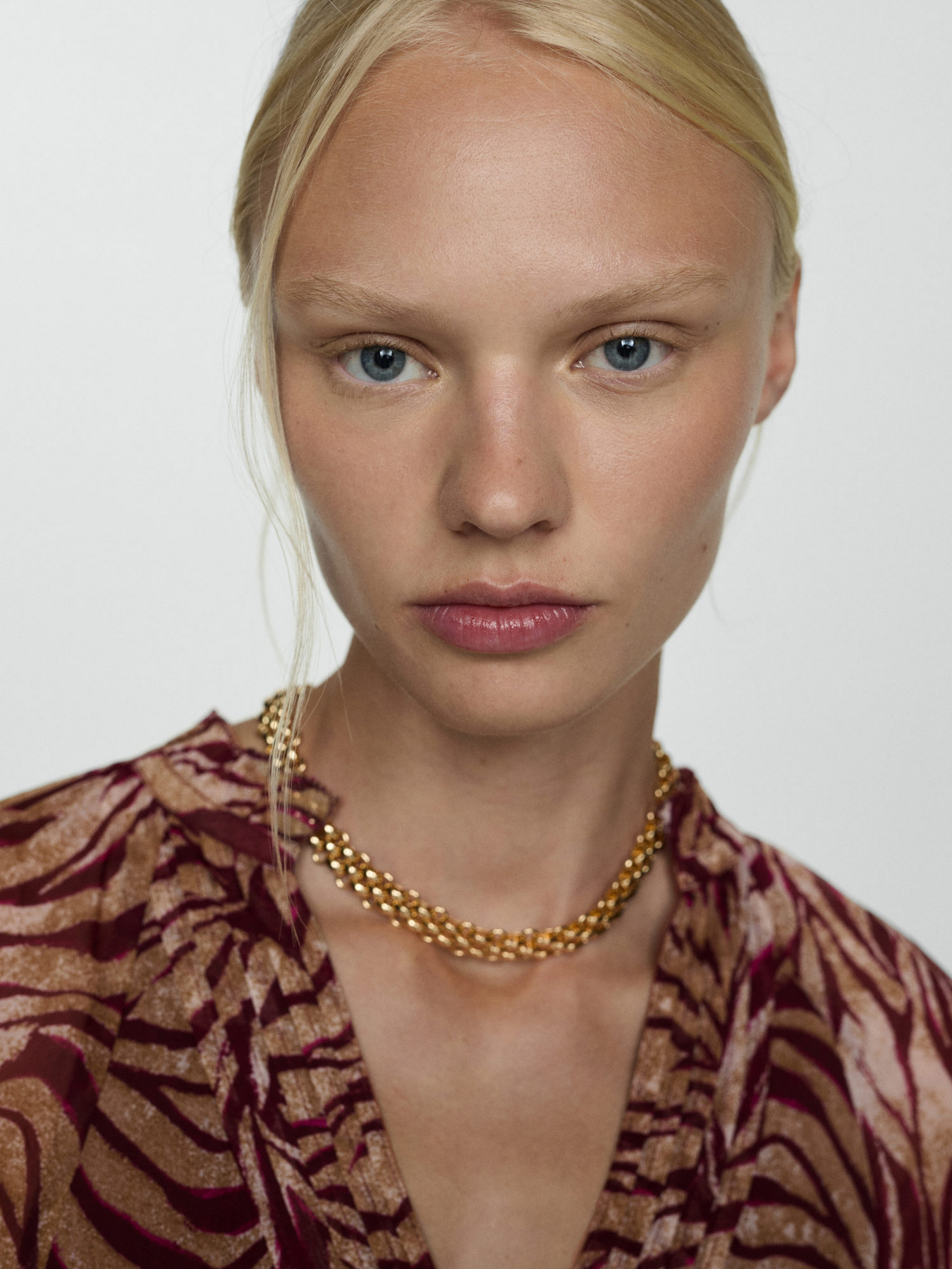 Платье миди MANGO модель 77075657_76 Платье миди MANGO модель 77075657_76 Фото