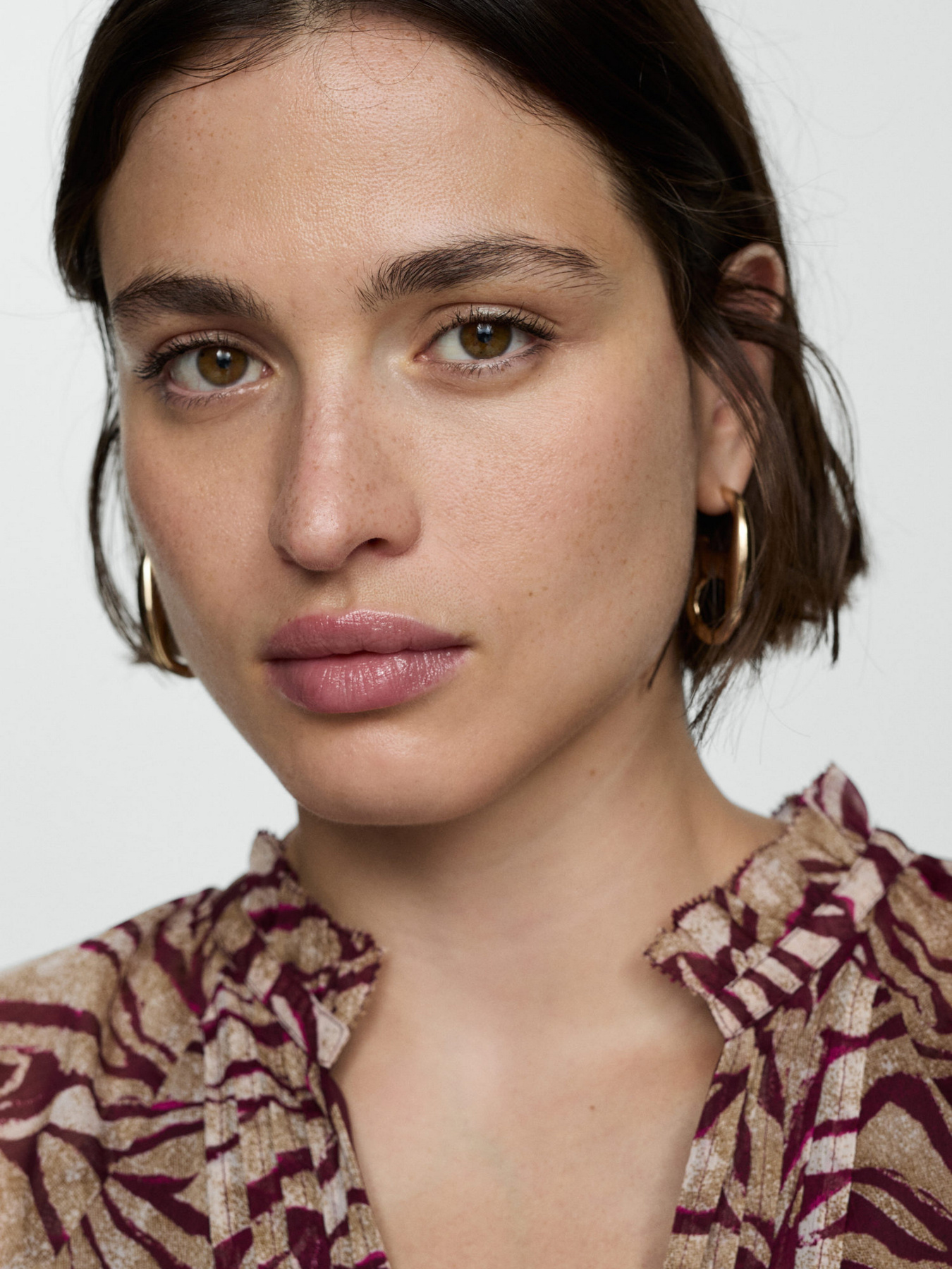 Платье миди MANGO модель 77075657_76 Платье миди MANGO модель 77075657_76 Фото